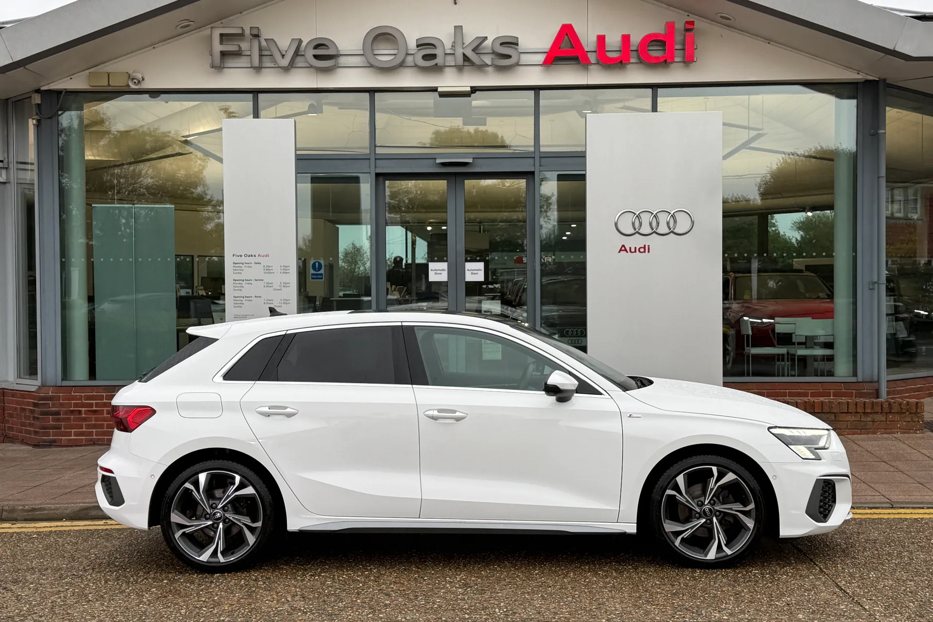 Audi A3 thumbnail image number 2