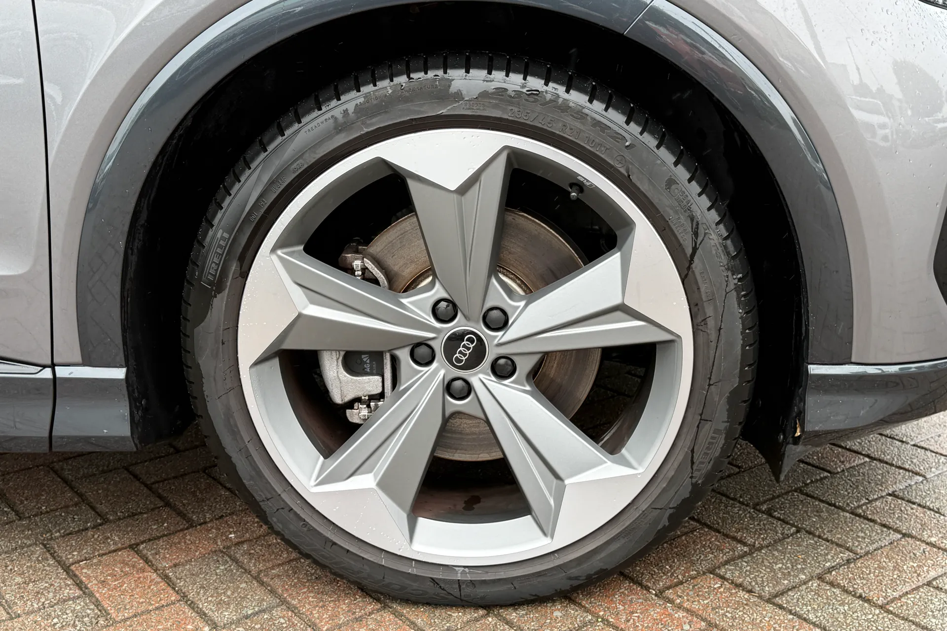 Audi Q4 thumbnail image number 45