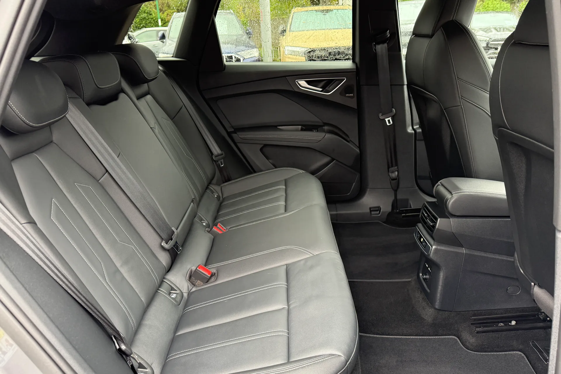 Audi Q4 thumbnail image number 48