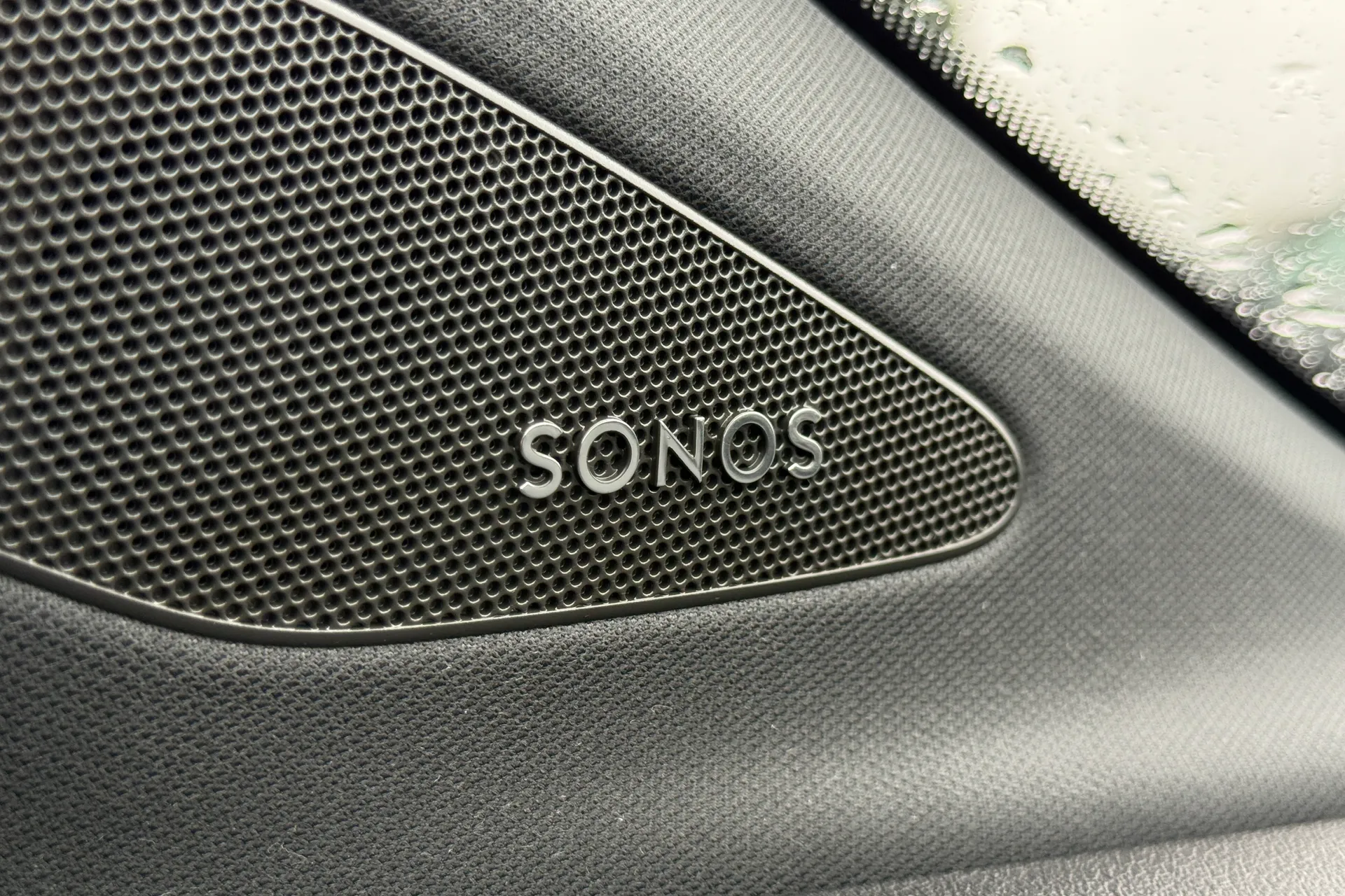 Audi Q4 thumbnail image number 19