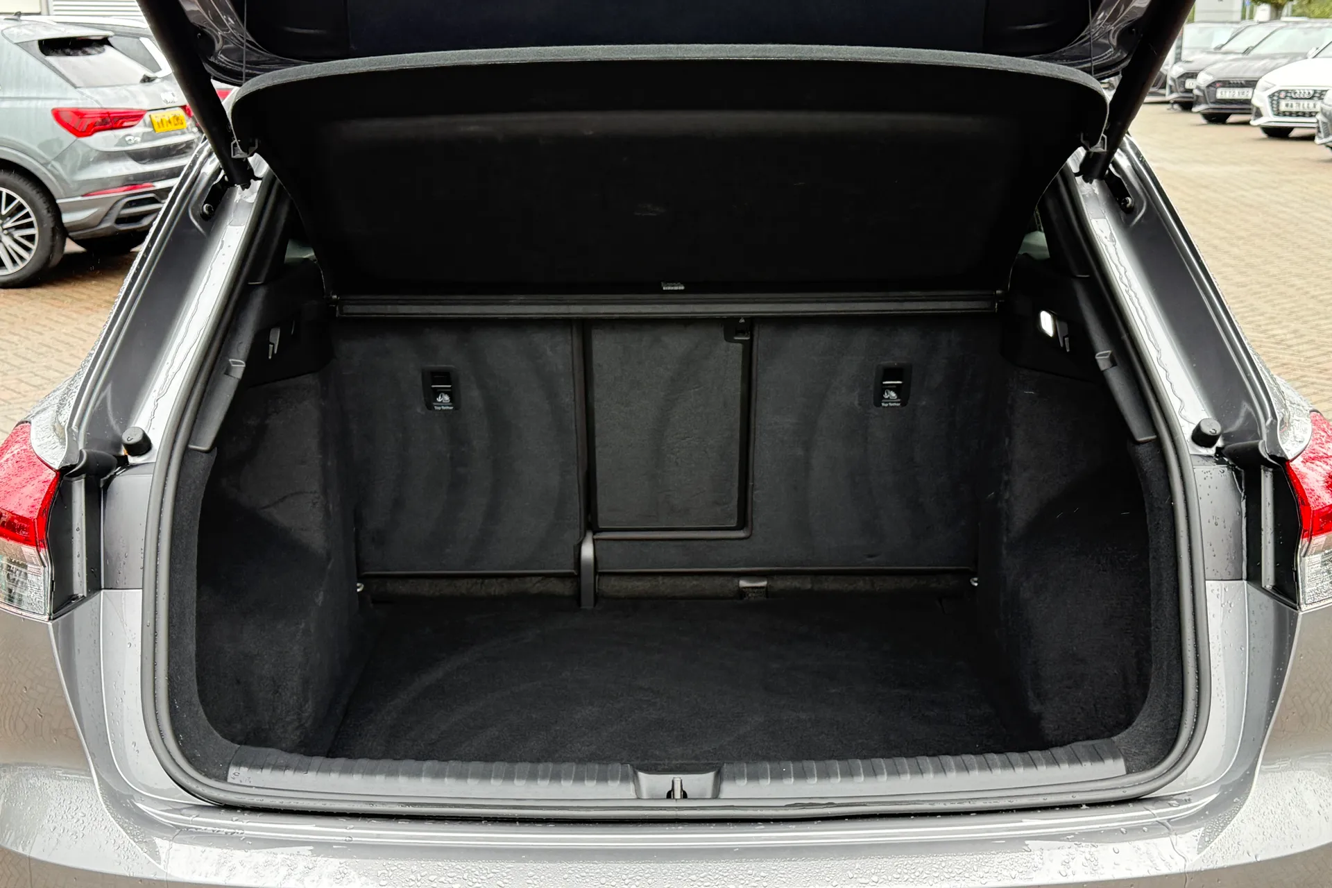 Audi Q4 thumbnail image number 38