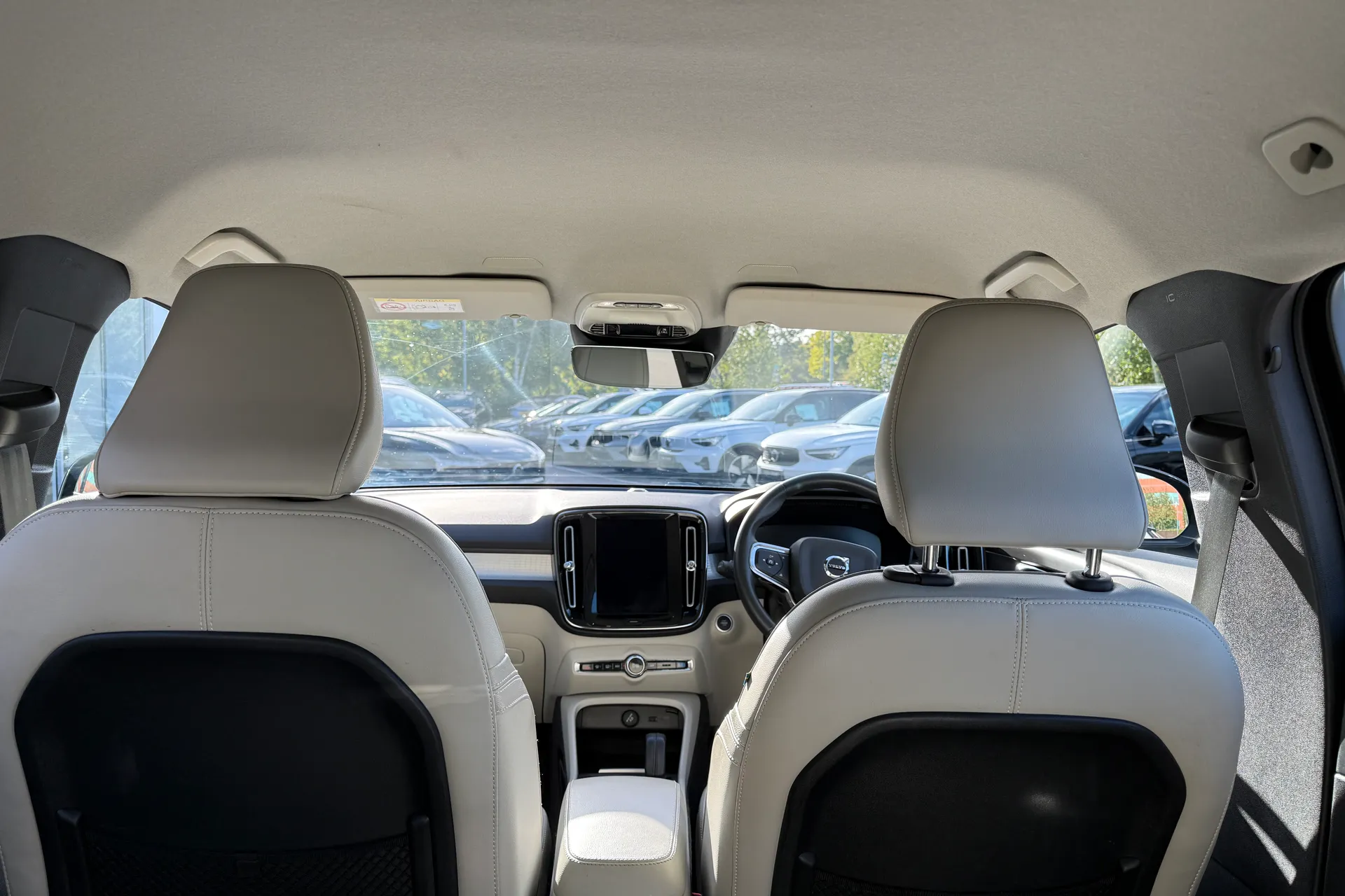 Volvo XC40 thumbnail image number 22