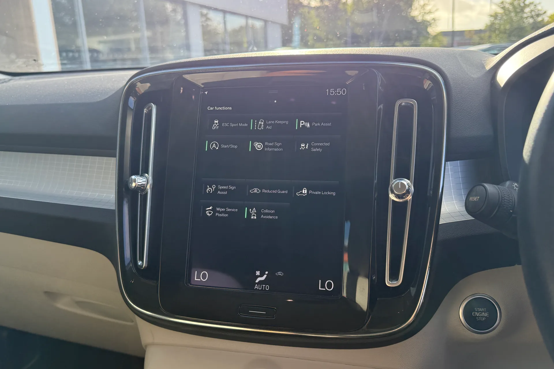 Volvo XC40 thumbnail image number 39
