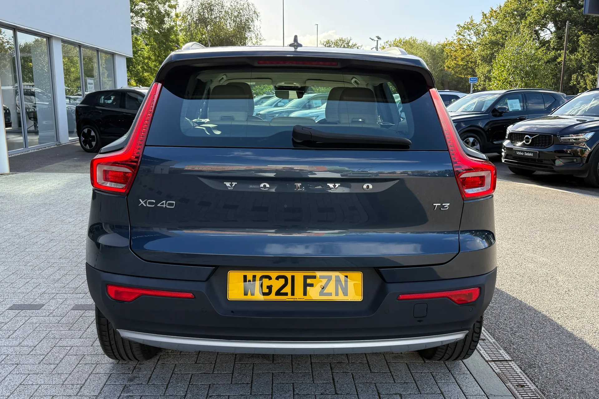 Volvo XC40 thumbnail image number 9