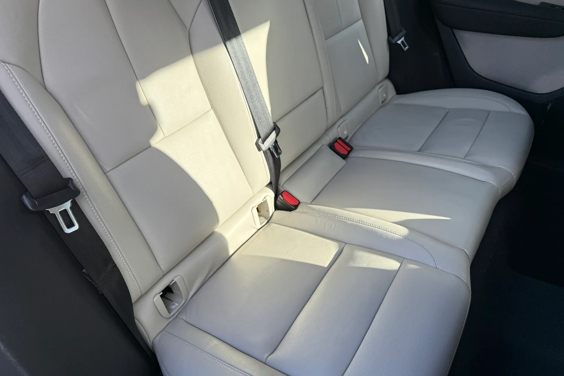 Volvo XC40 thumbnail image number 25