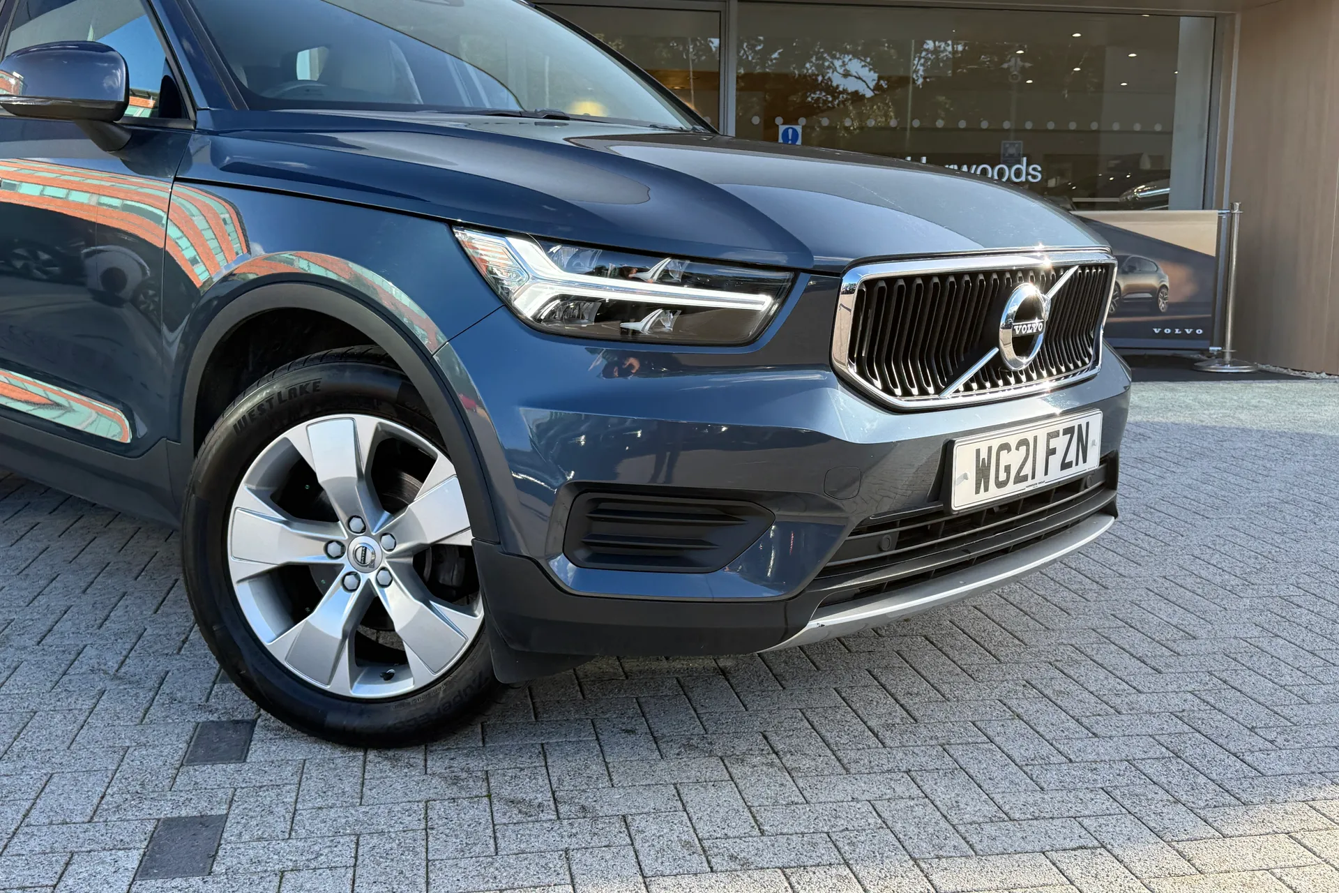 Volvo XC40 thumbnail image number 7