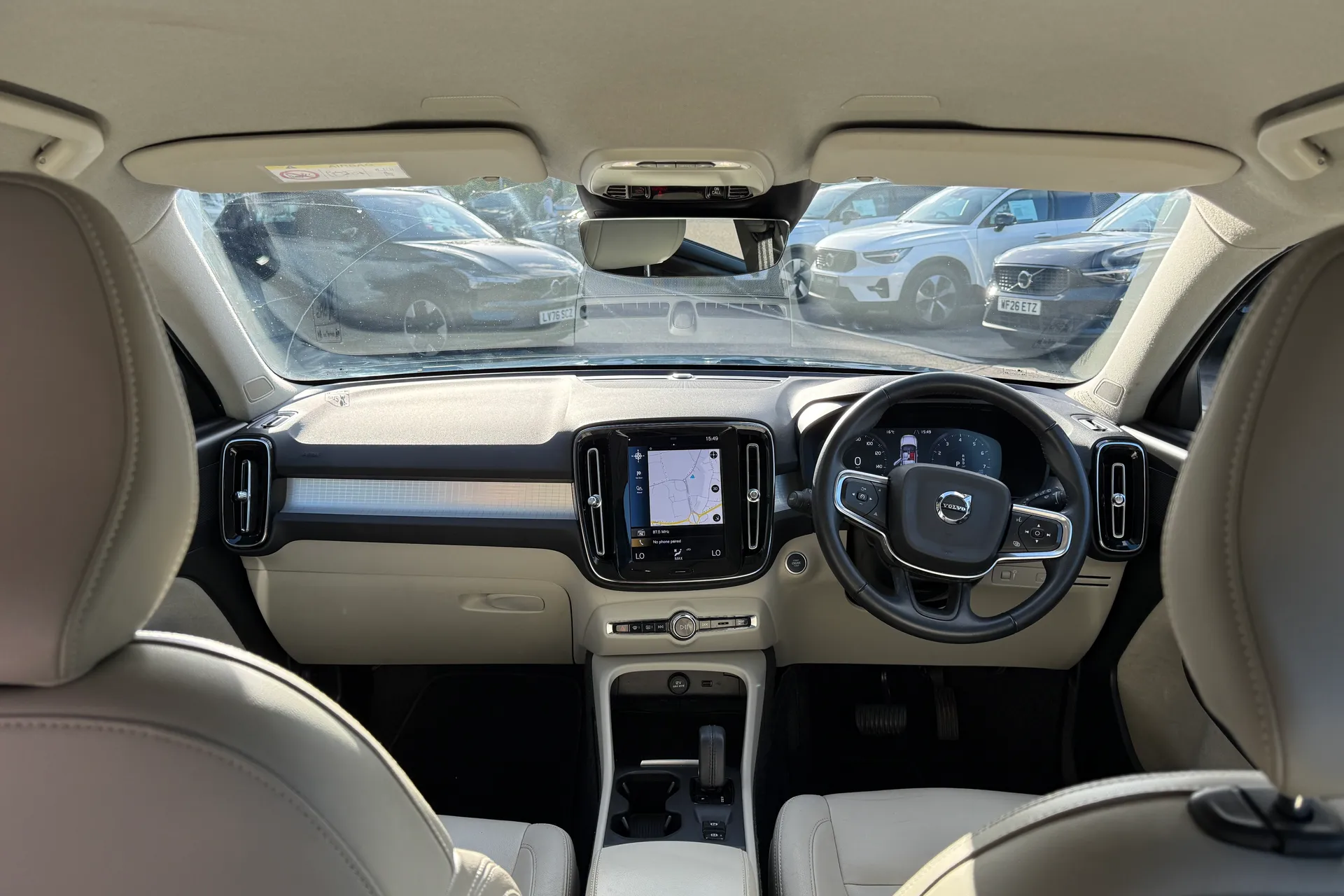Volvo XC40 thumbnail image number 3