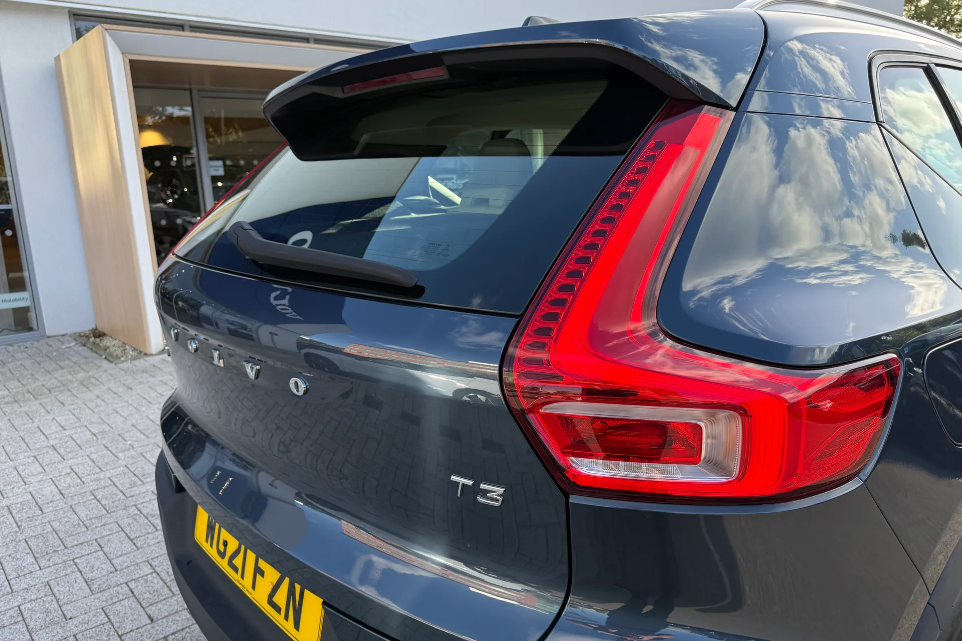 Volvo XC40 thumbnail image number 19
