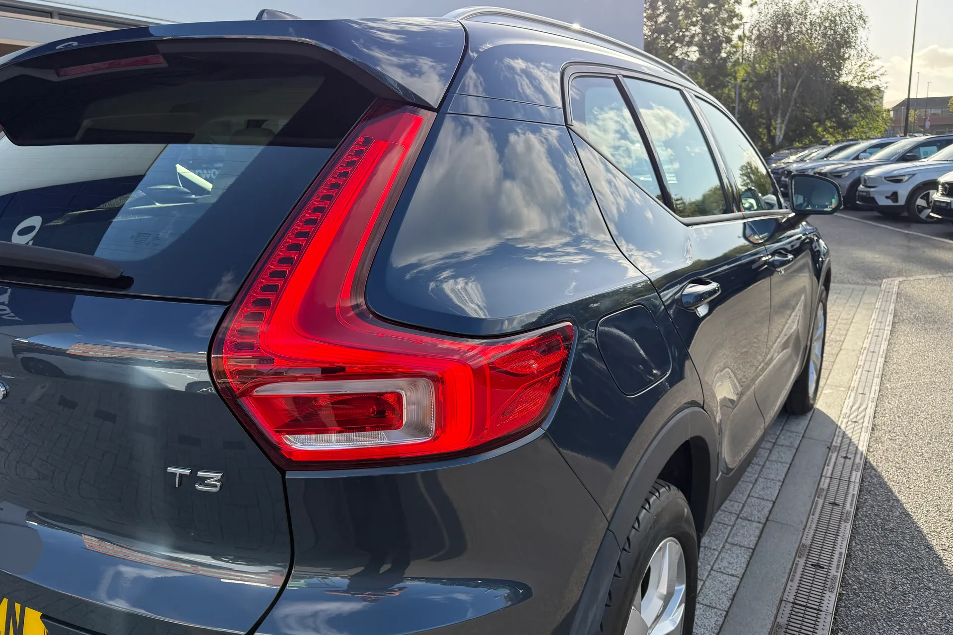 Volvo XC40 thumbnail image number 18