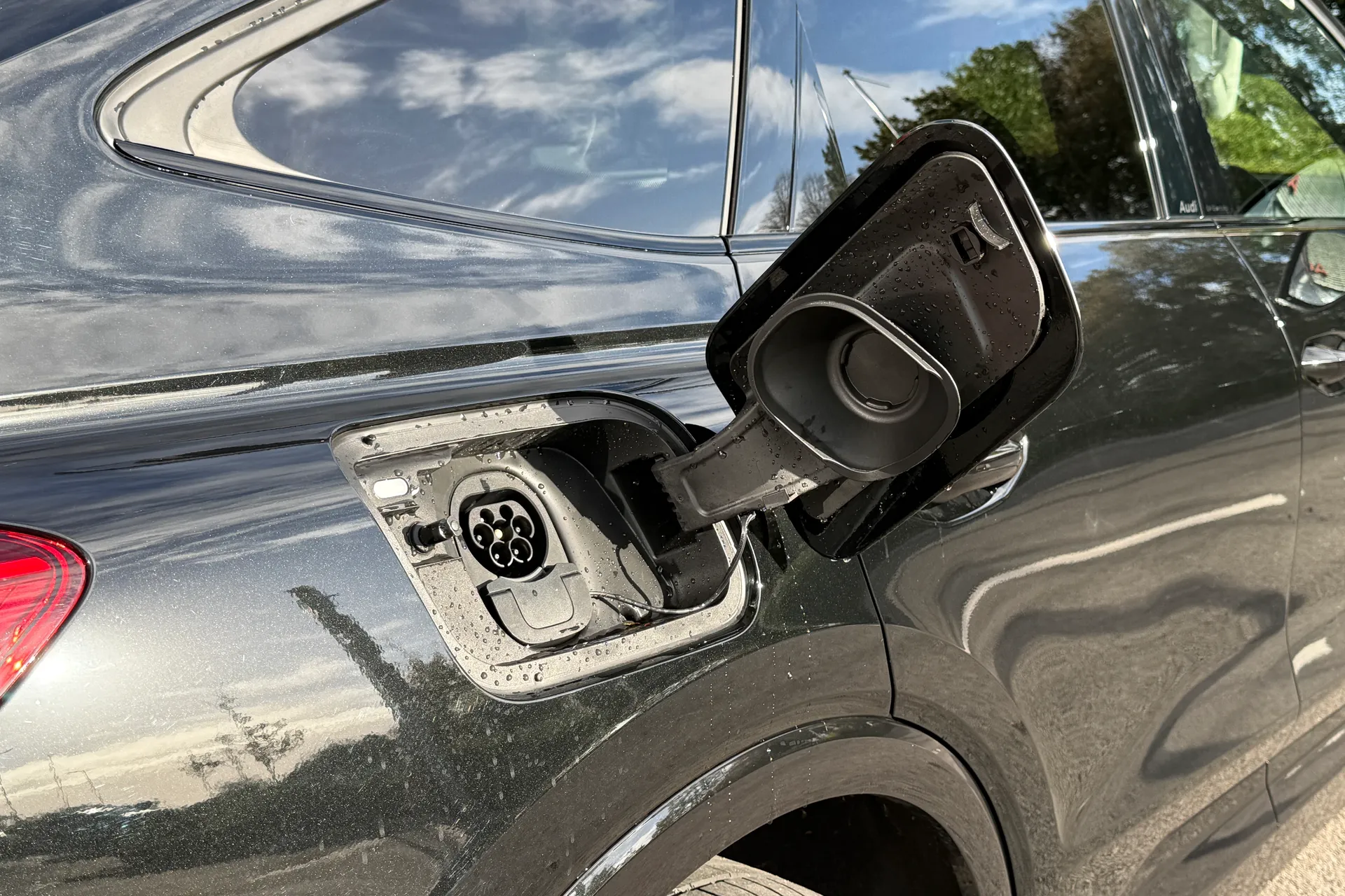 Audi Q4 thumbnail image number 44