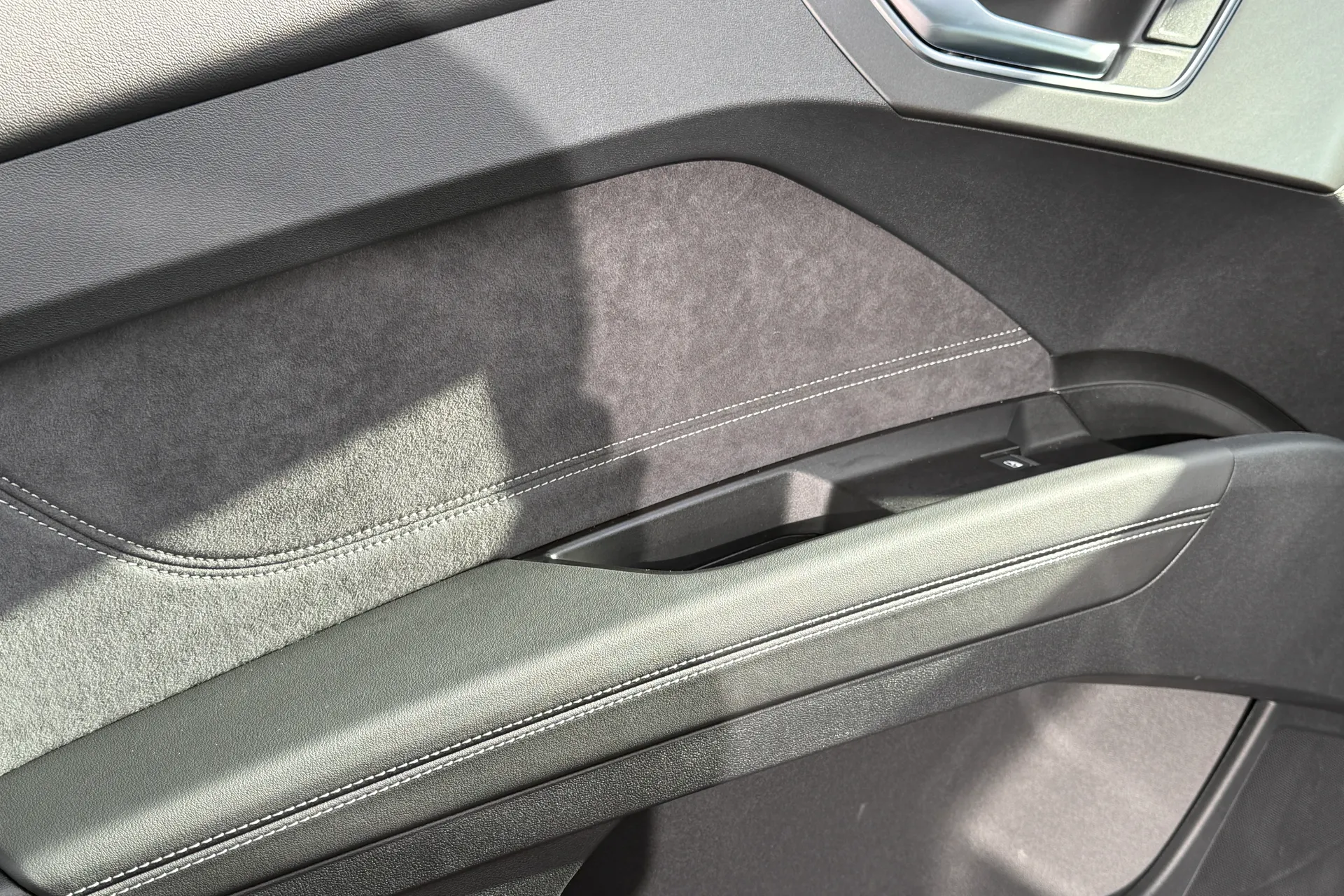 Audi Q4 thumbnail image number 41
