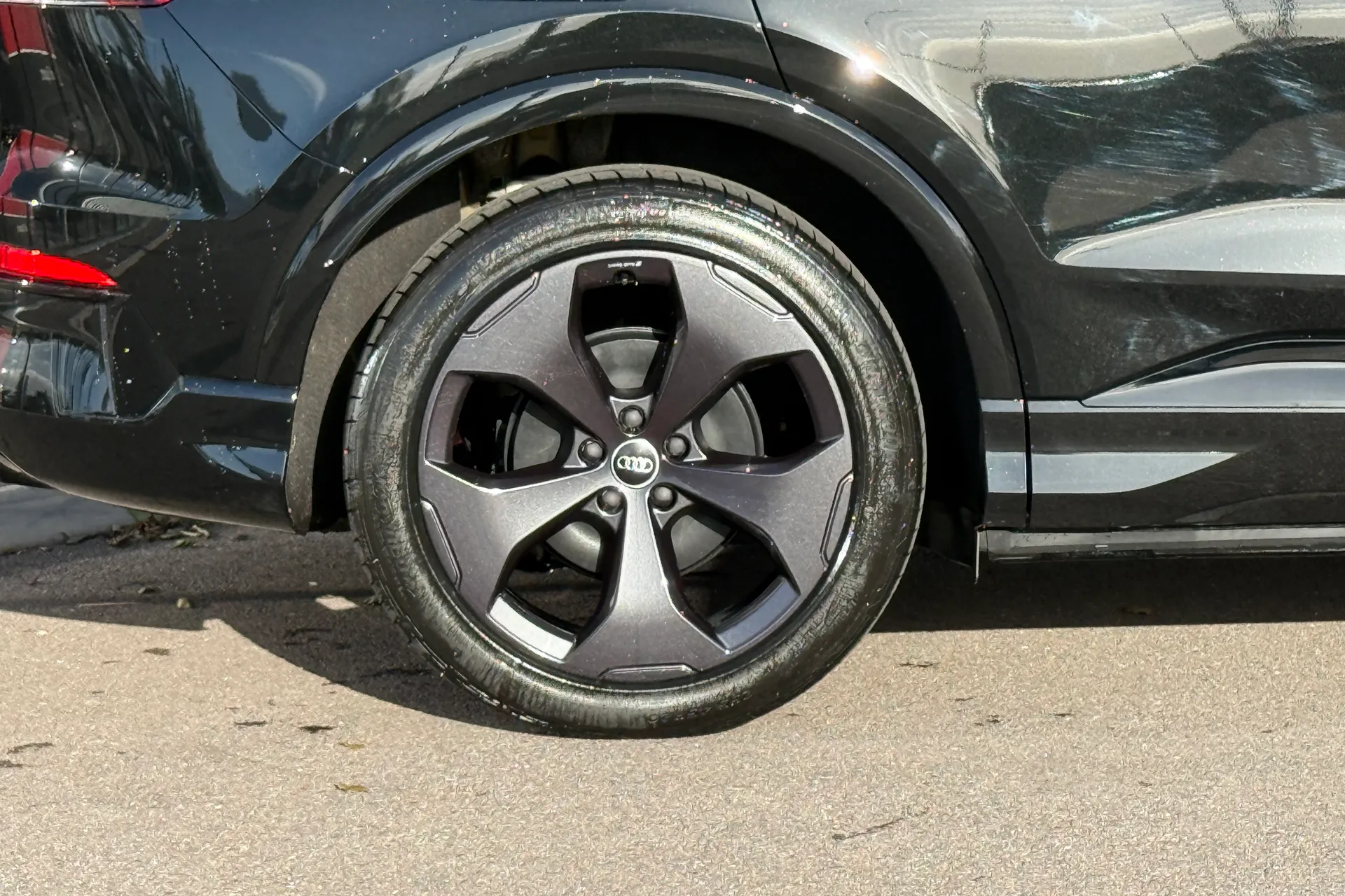 Audi Q4 thumbnail image number 19