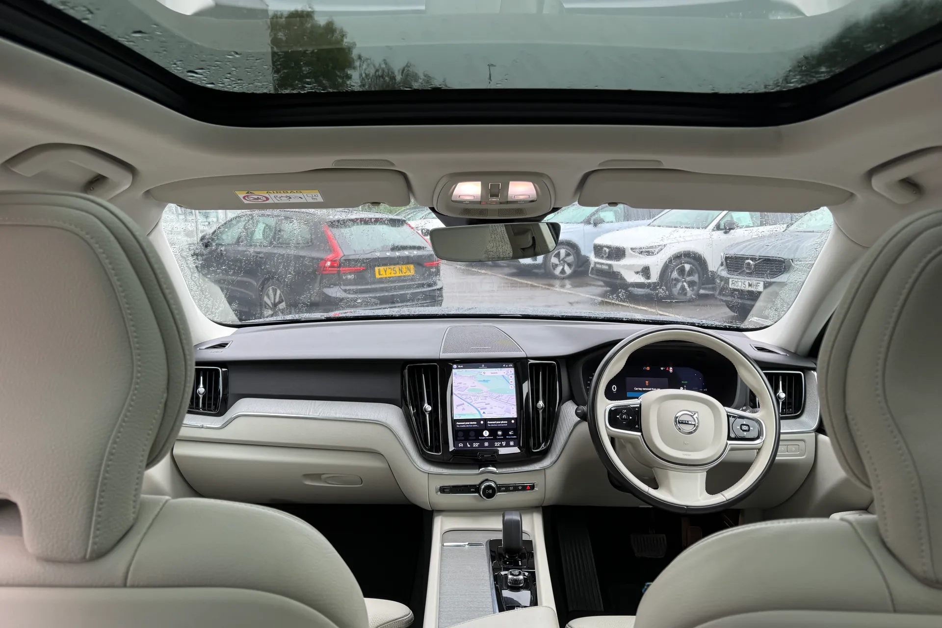 Volvo XC60 thumbnail image number 3