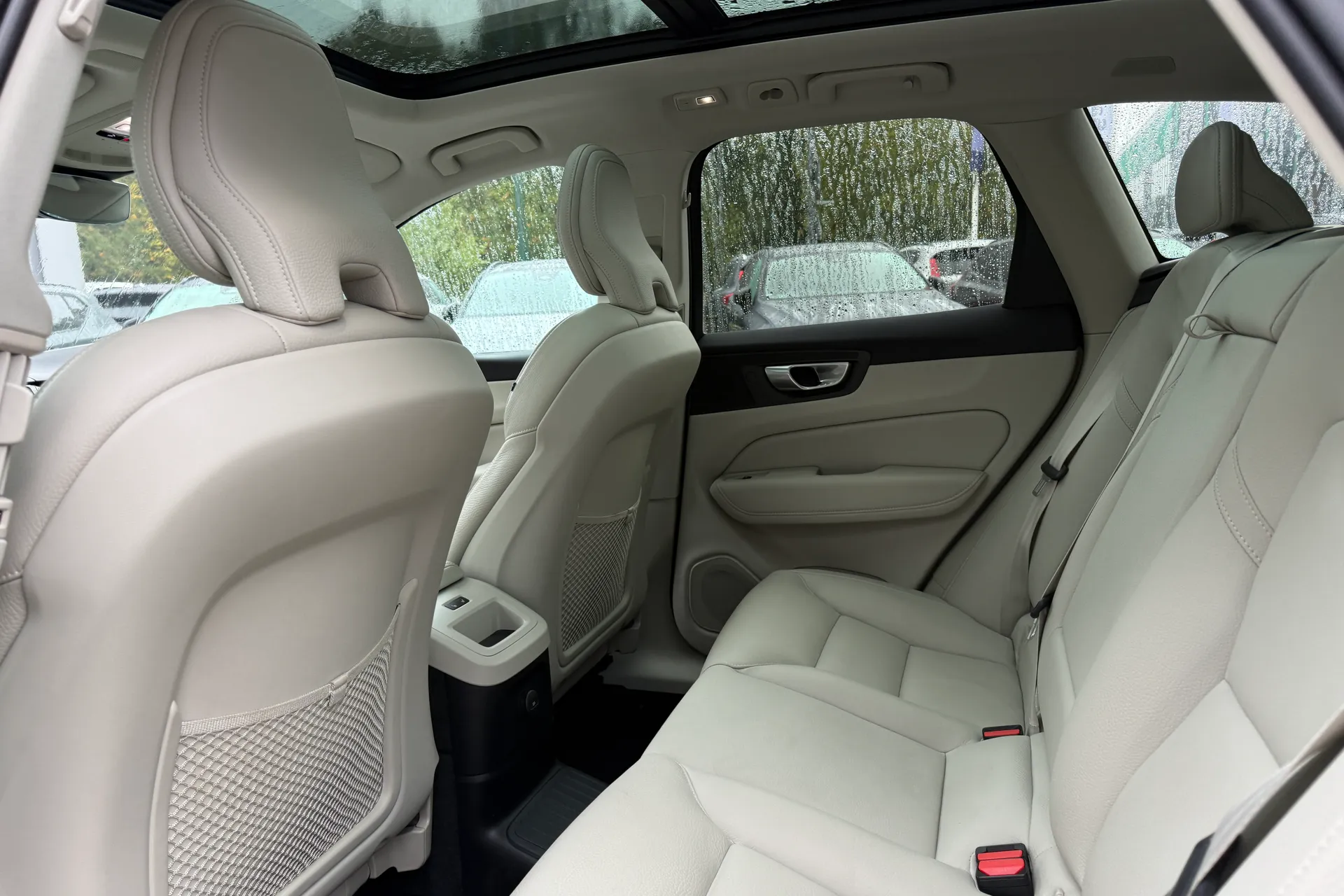 Volvo XC60 thumbnail image number 31