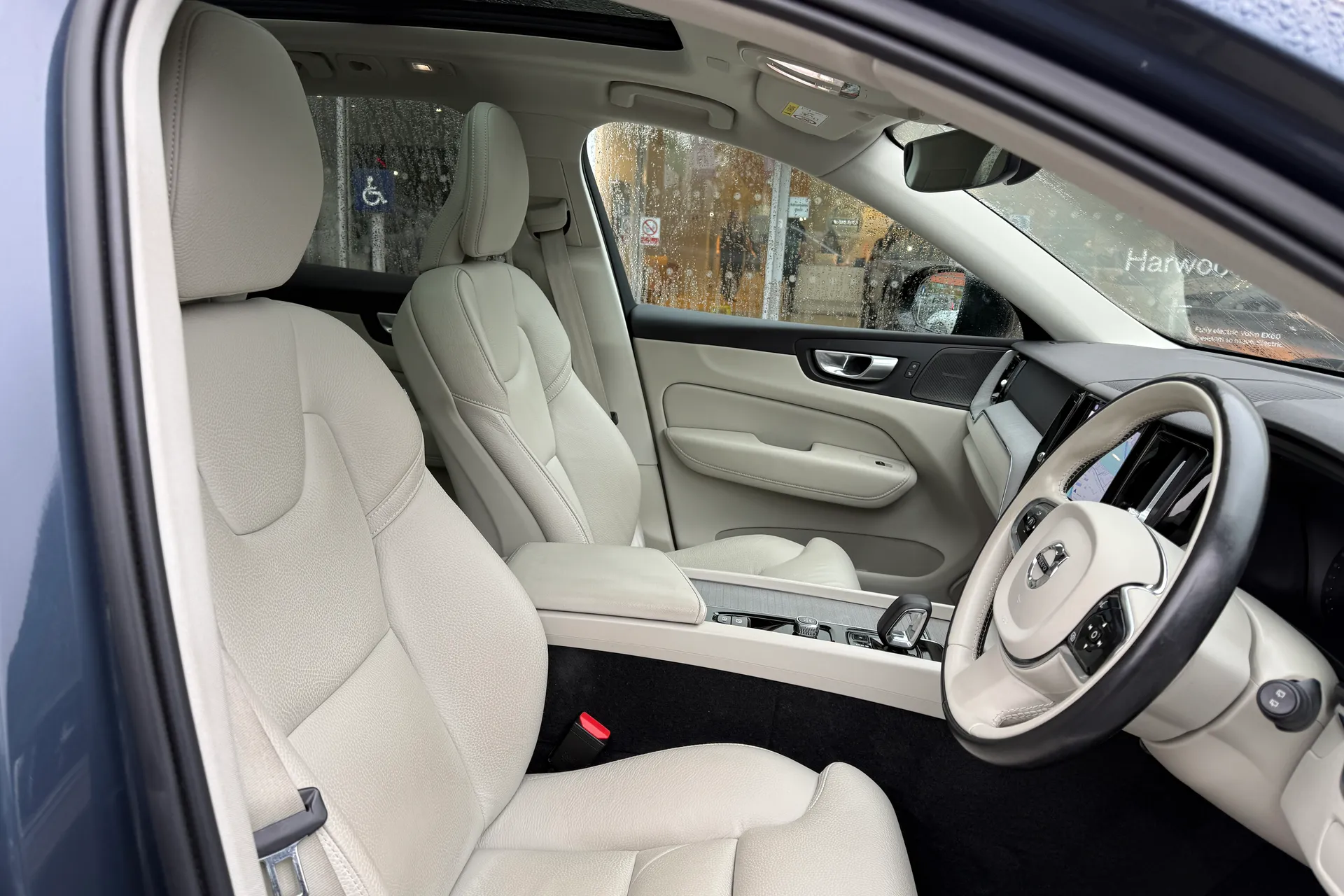 Volvo XC60 thumbnail image number 28