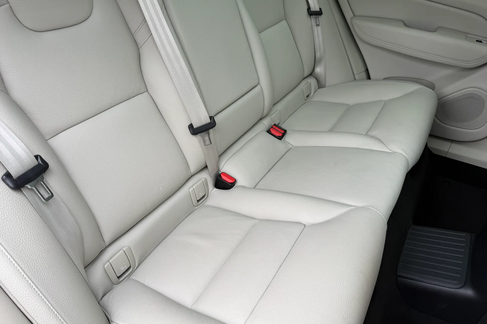 Volvo XC60 thumbnail image number 27