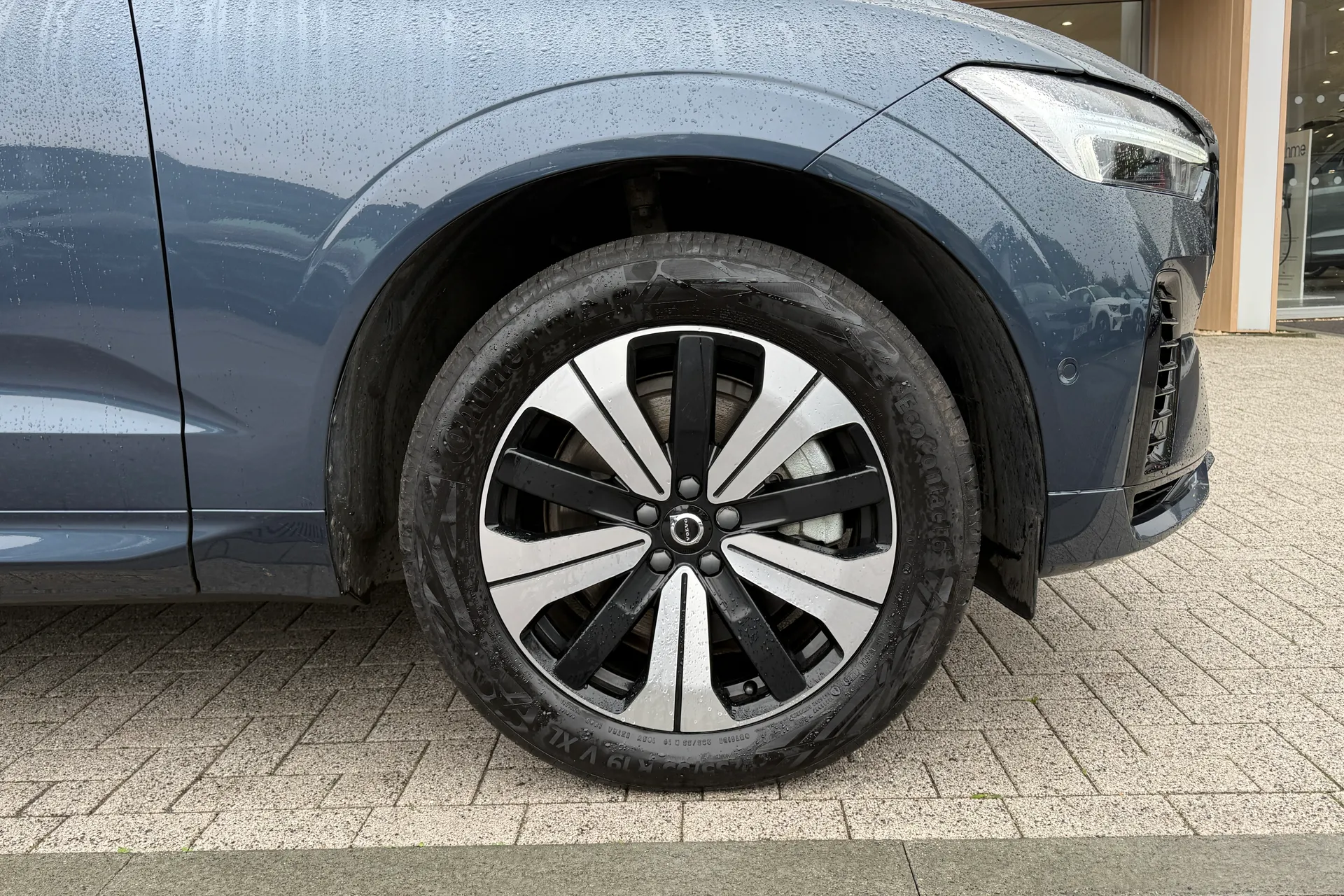 Volvo XC60 thumbnail image number 15