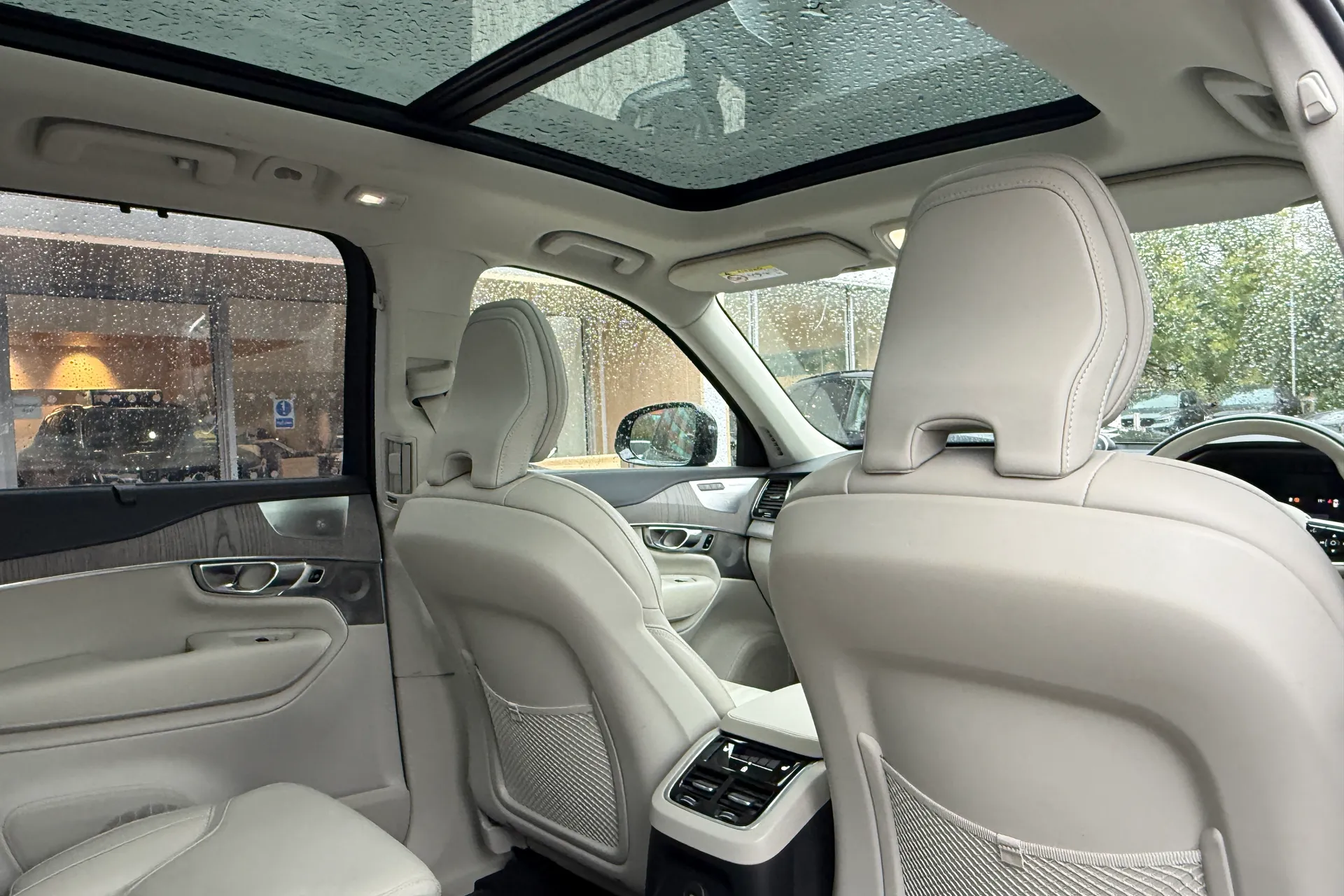 Volvo XC90 thumbnail image number 28