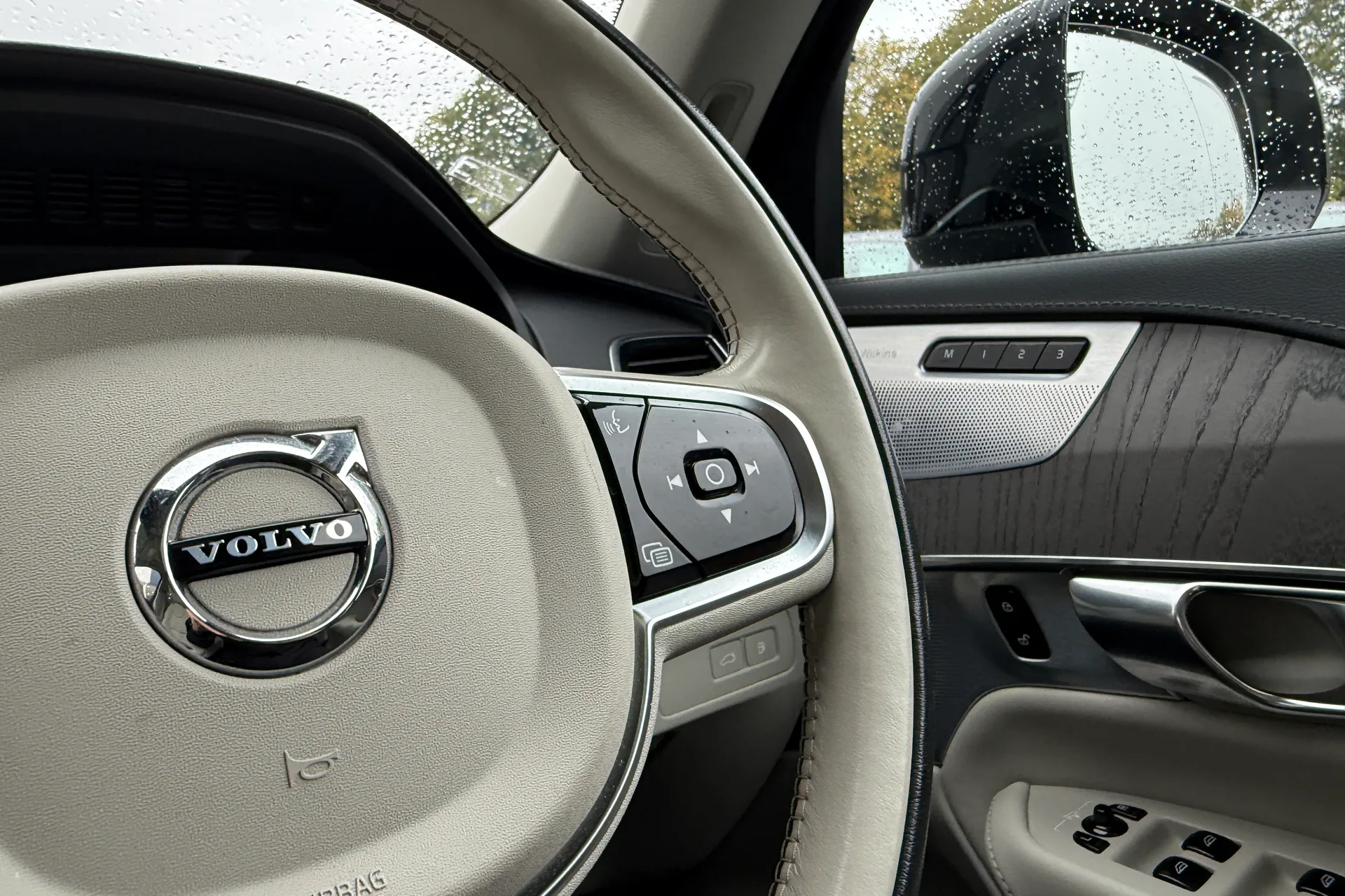 Volvo XC90 thumbnail image number 40