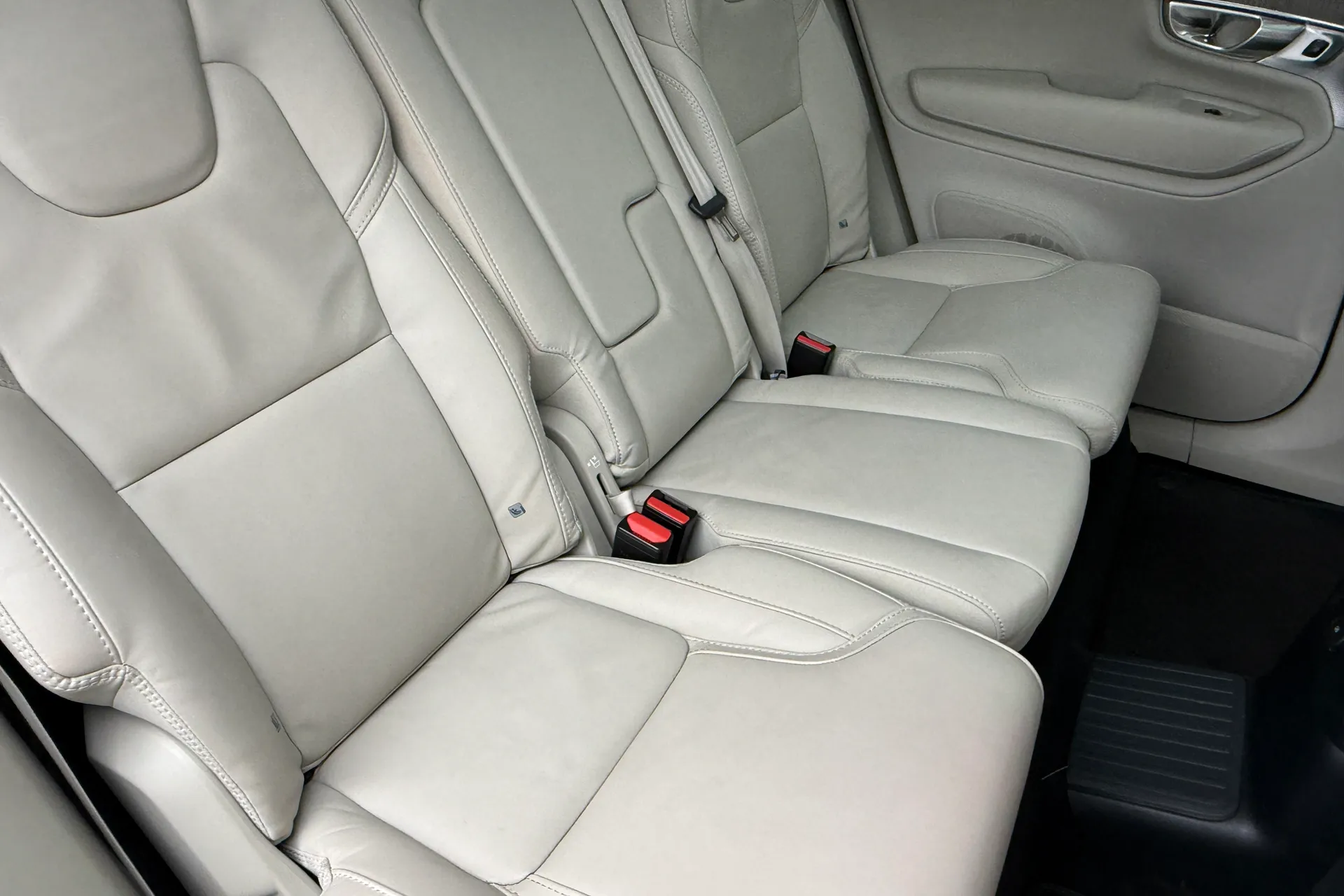 Volvo XC90 thumbnail image number 29