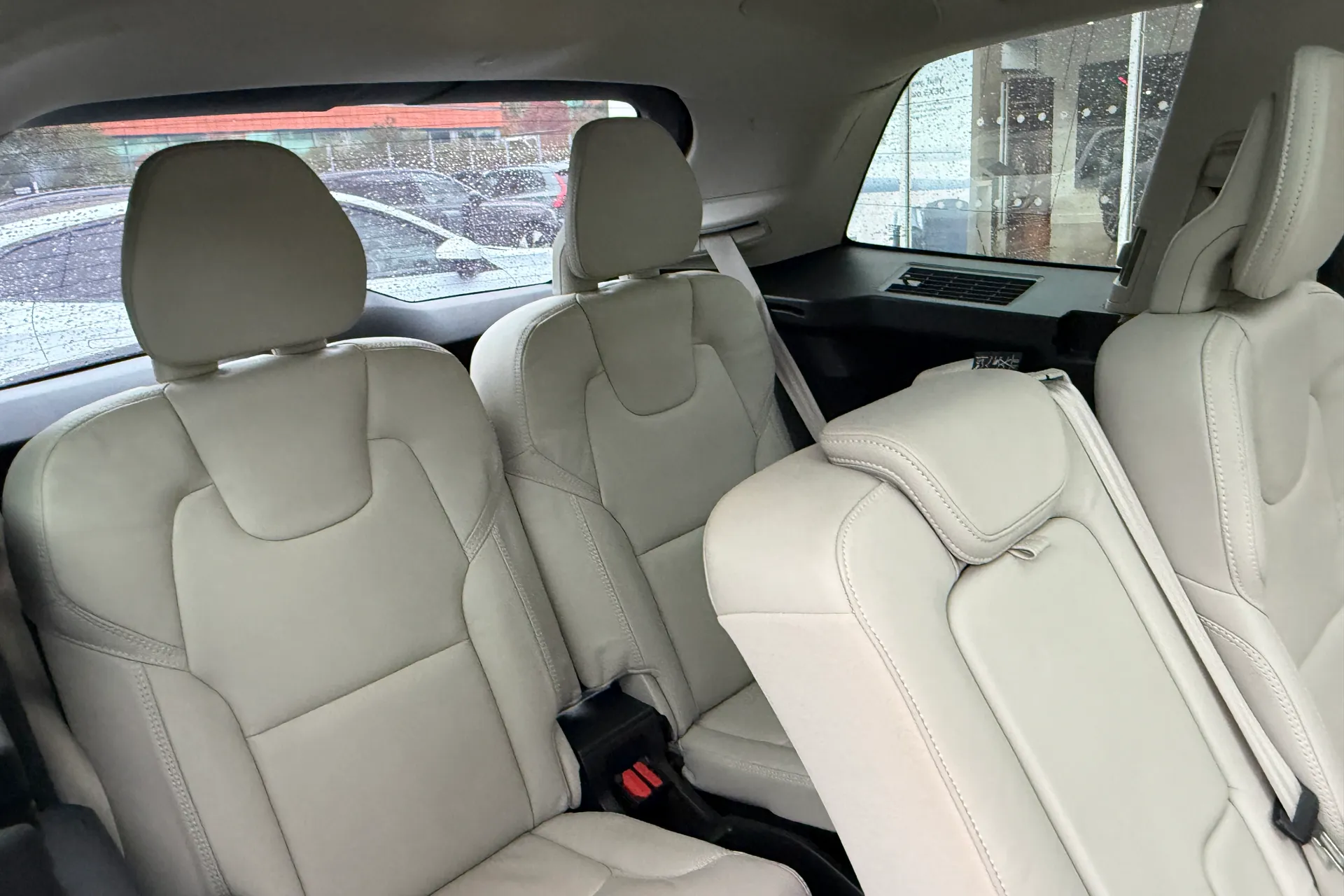 Volvo XC90 thumbnail image number 10