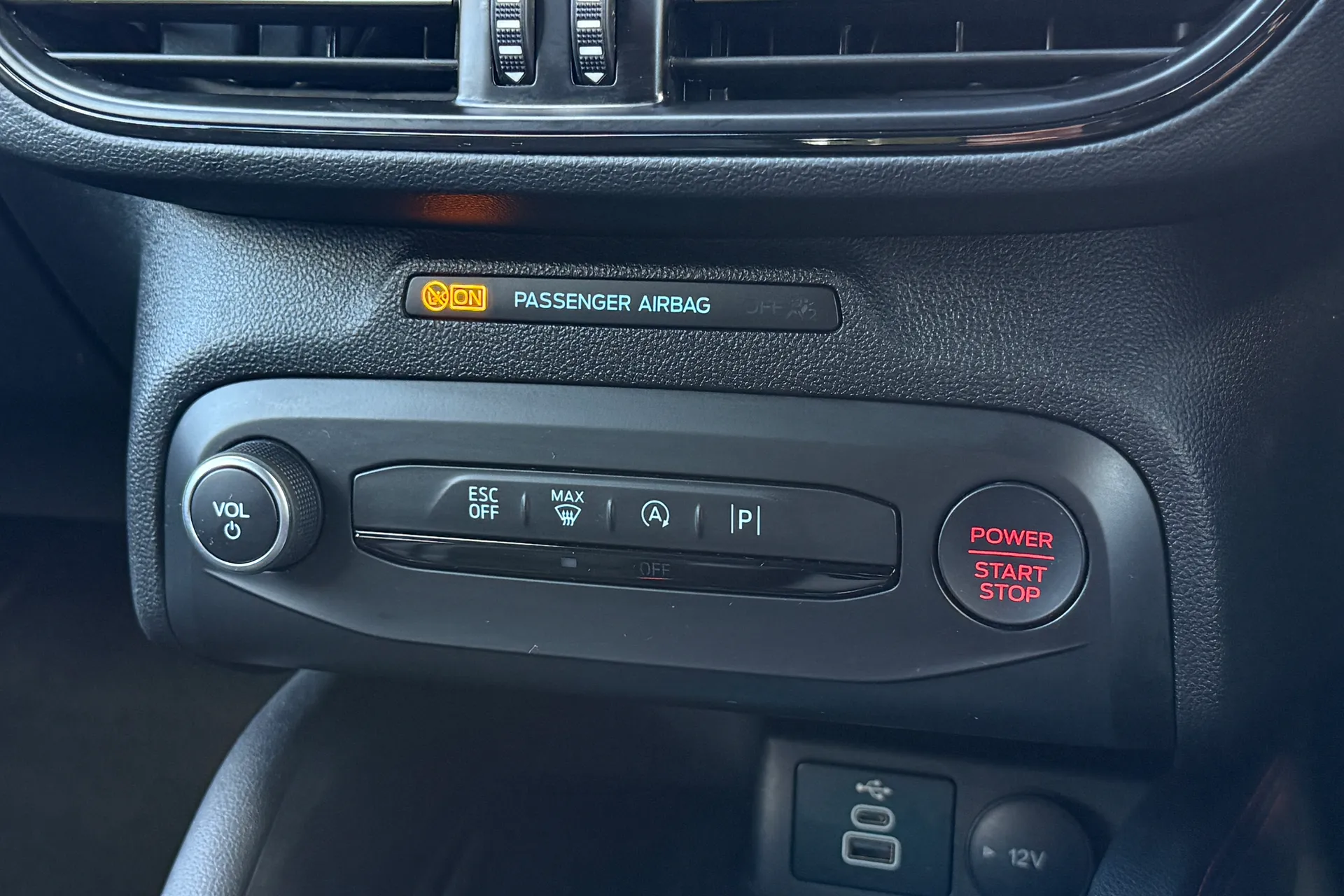 FORD FOCUS thumbnail image number 18