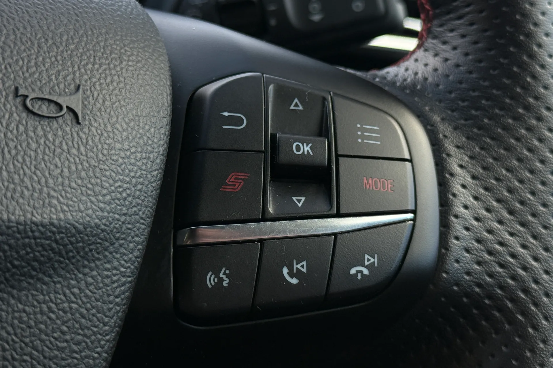 FORD FOCUS thumbnail image number 9