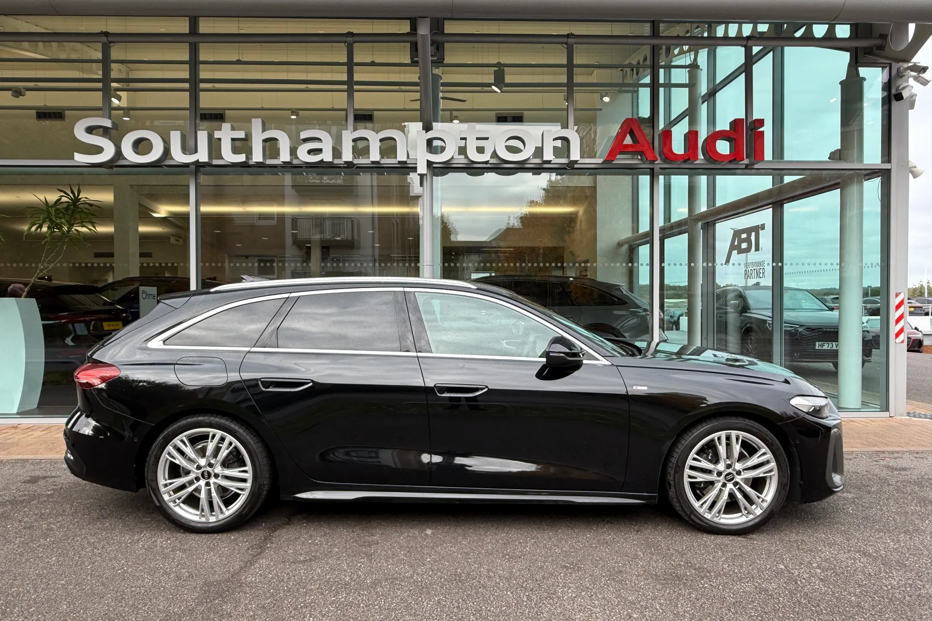 Audi A5 thumbnail image number 2