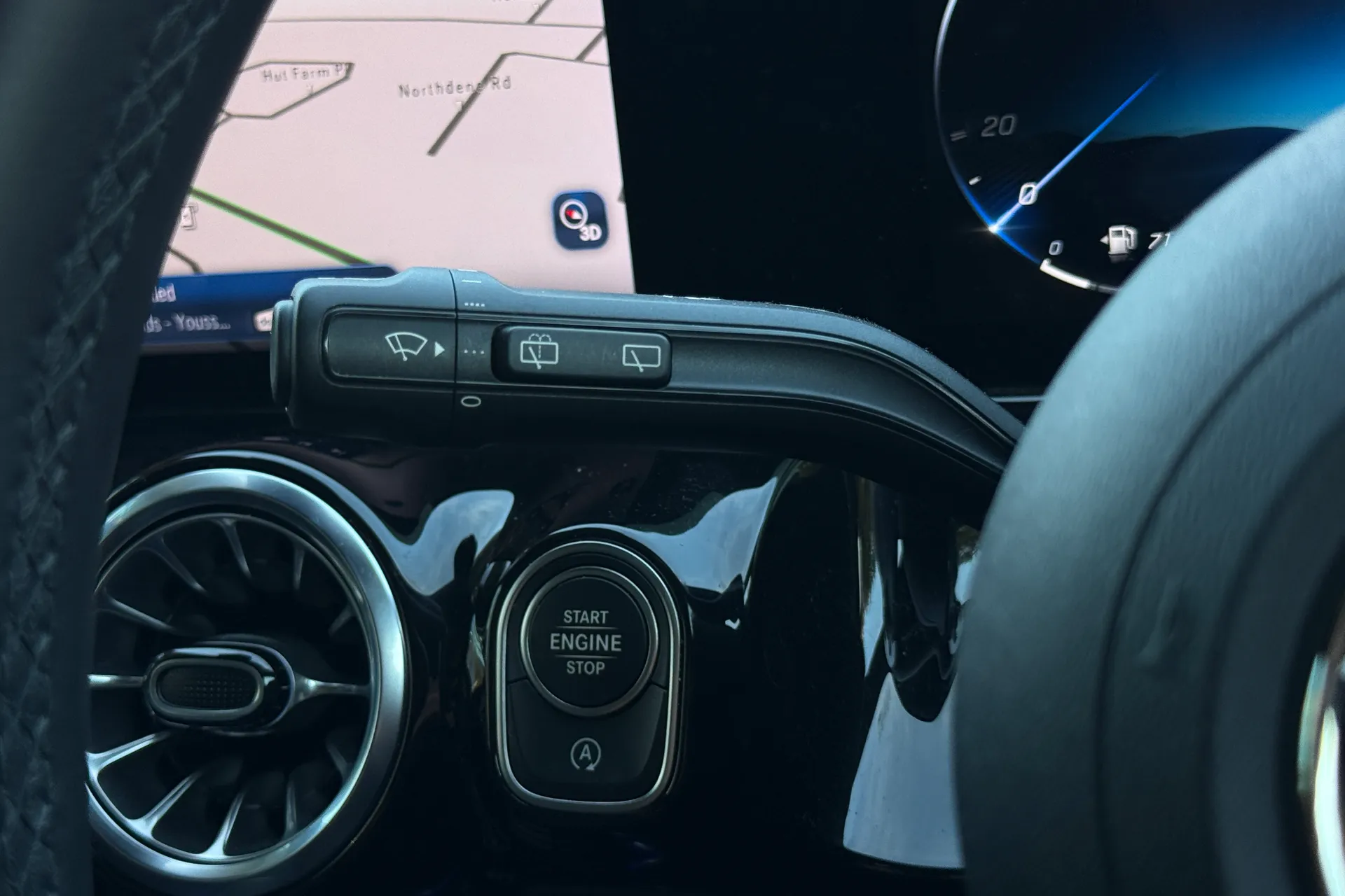 MERCEDES-BENZ GLA thumbnail image number 48