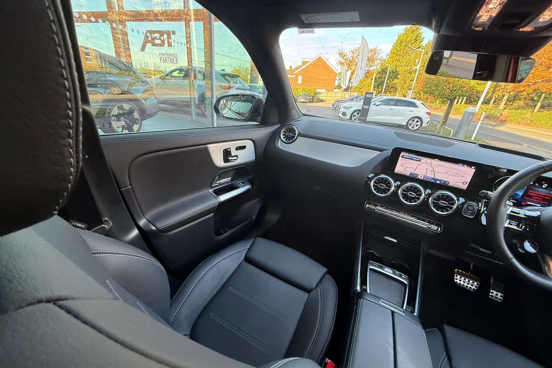 MERCEDES-BENZ GLA thumbnail image number 37