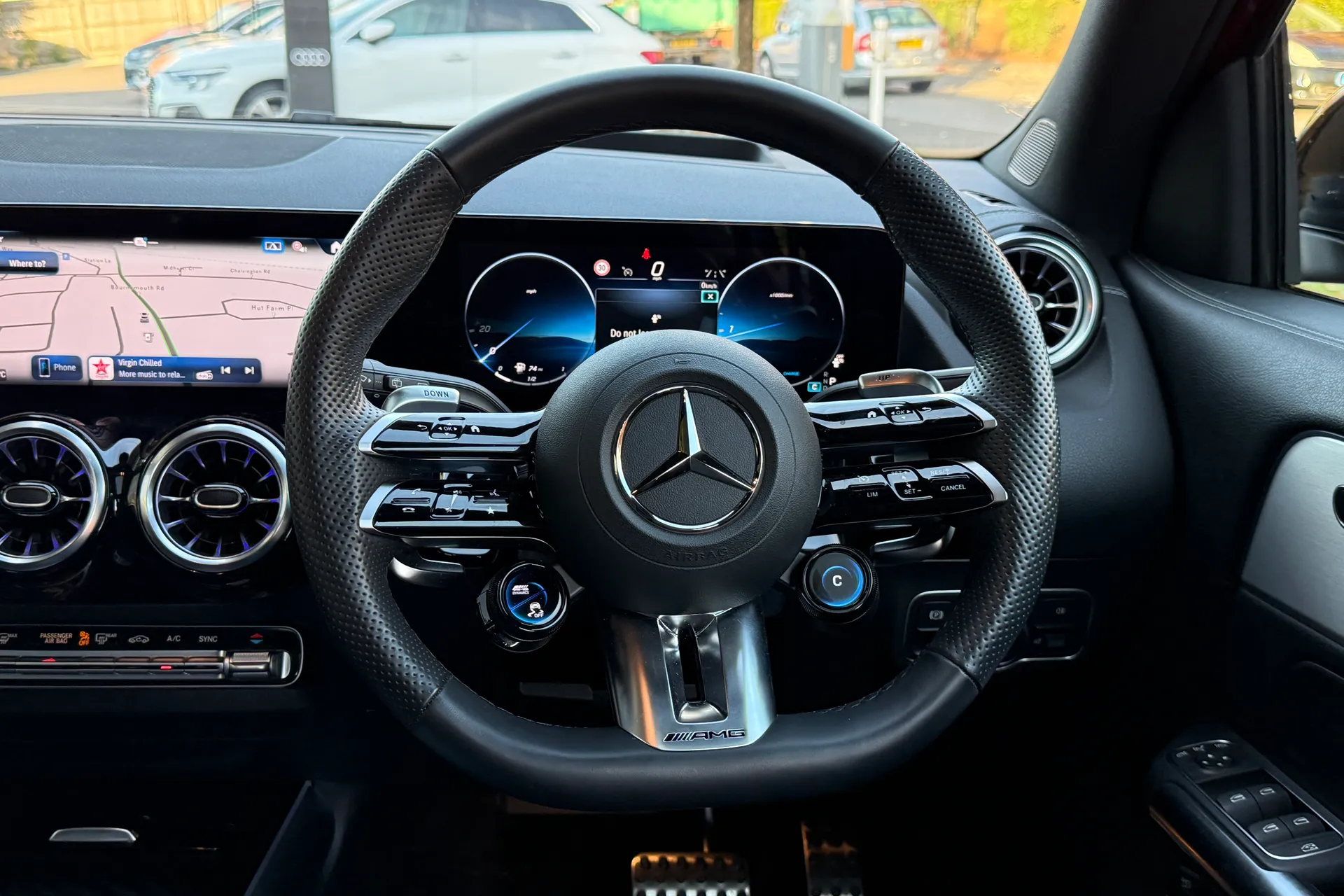 MERCEDES-BENZ GLA thumbnail image number 35