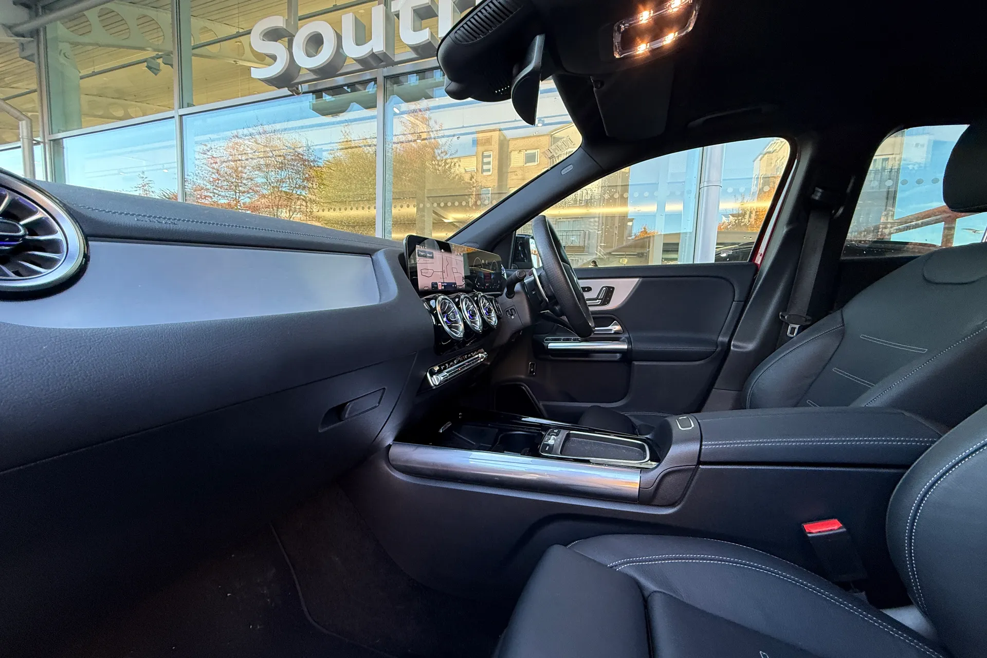 MERCEDES-BENZ GLA thumbnail image number 20