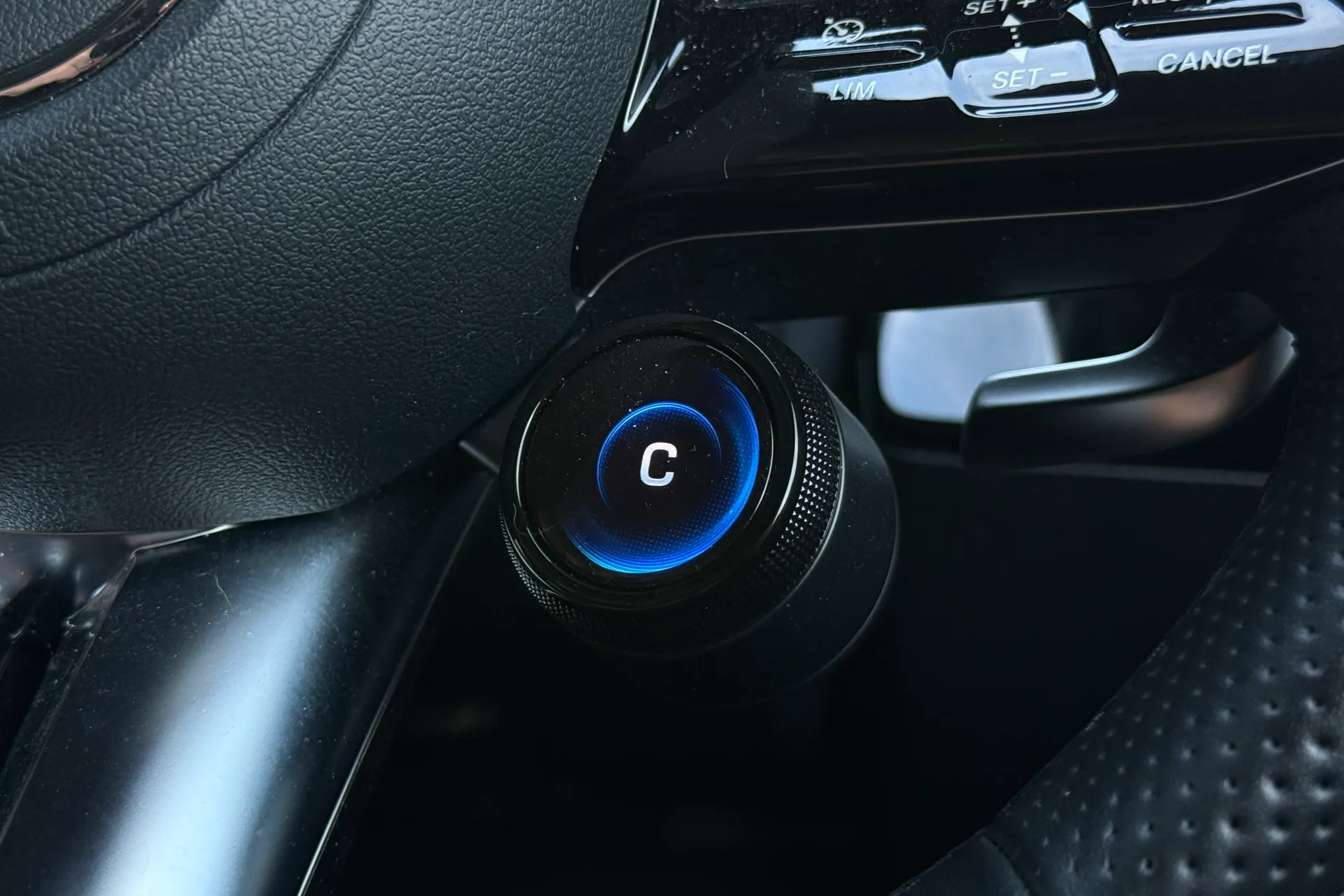MERCEDES-BENZ GLA thumbnail image number 43
