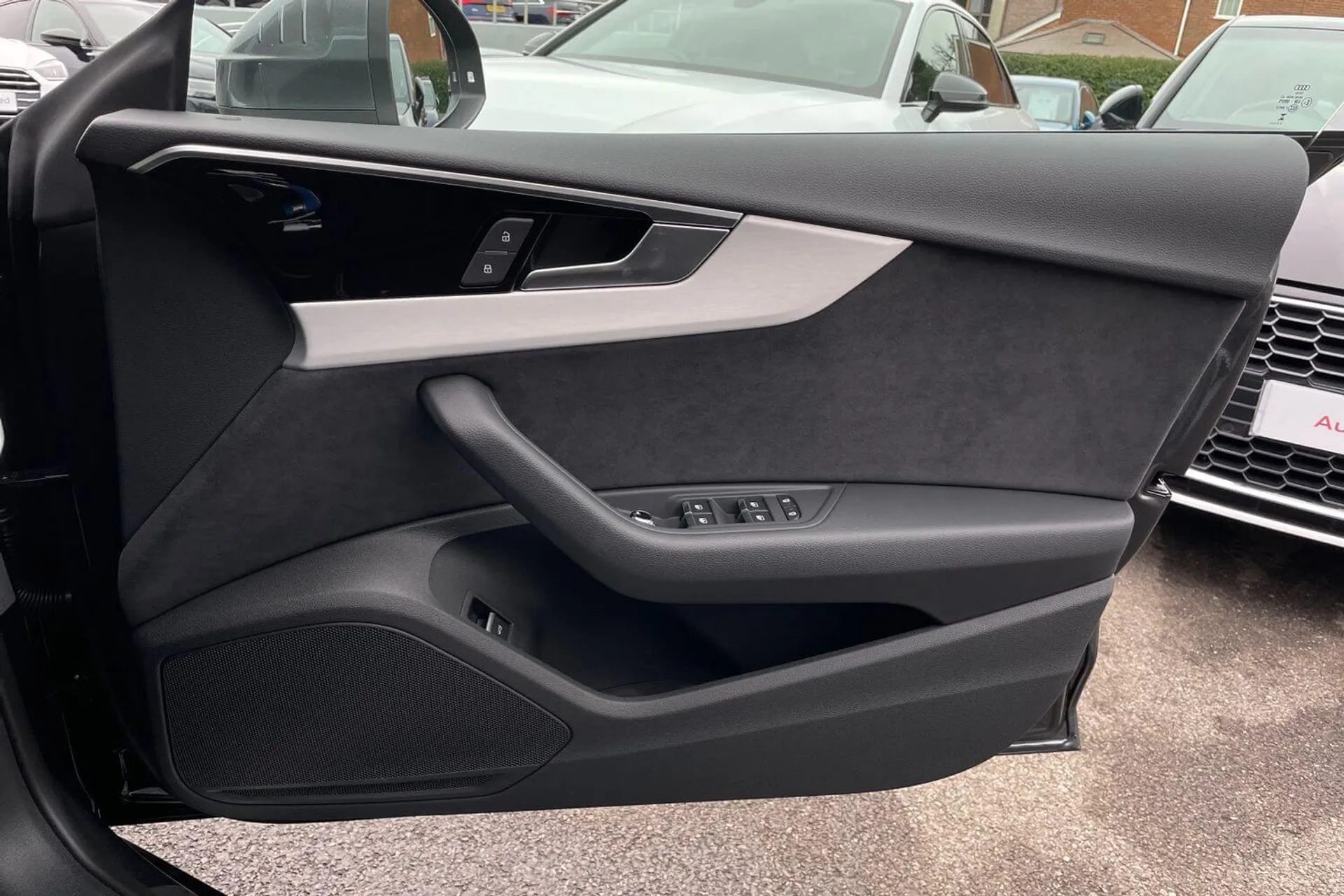Audi A5 thumbnail image number 40