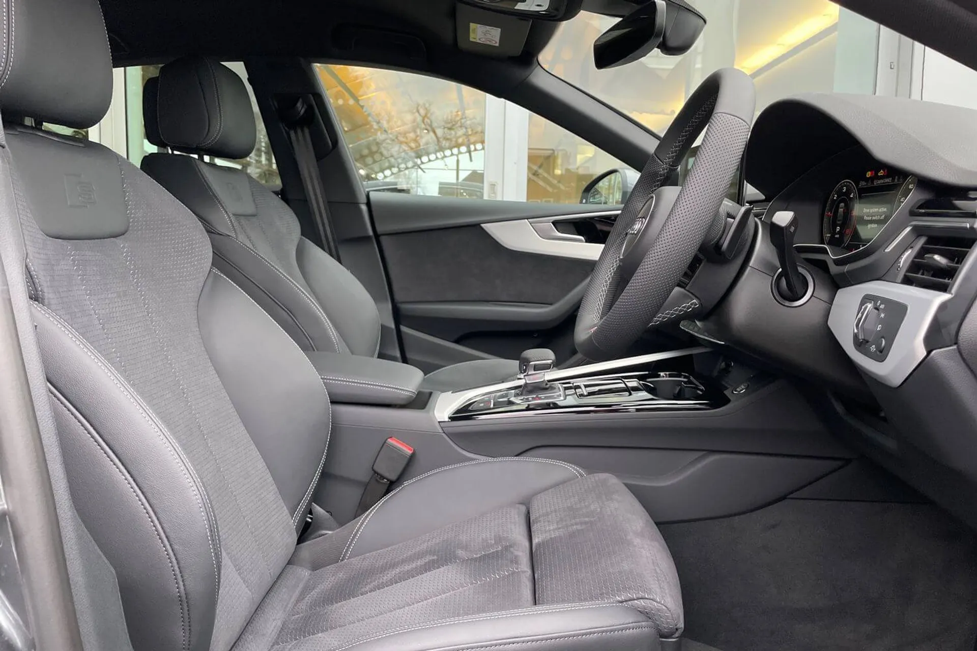 Audi A5 thumbnail image number 25