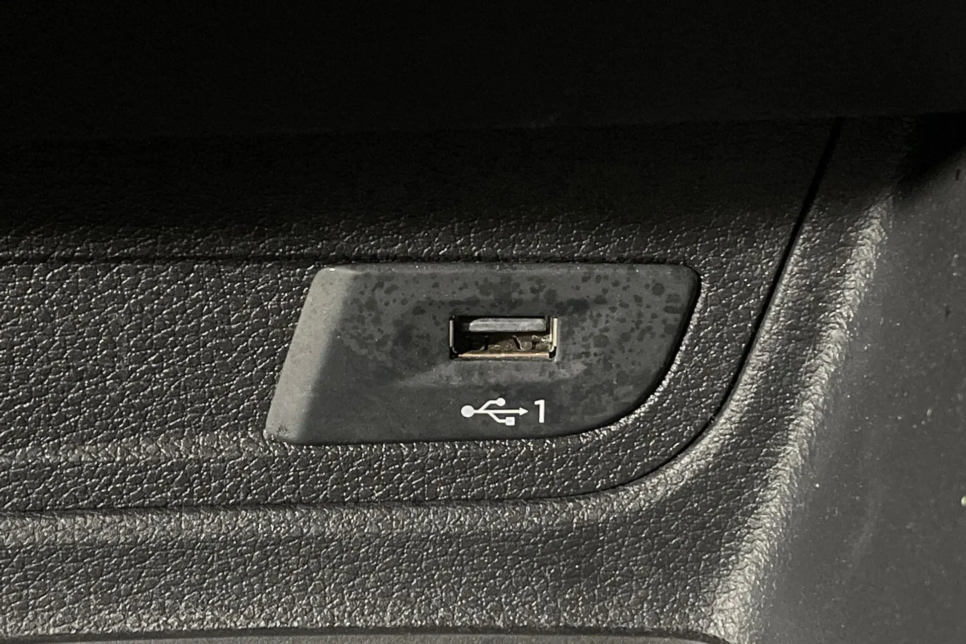 Audi Q2 thumbnail image number 45