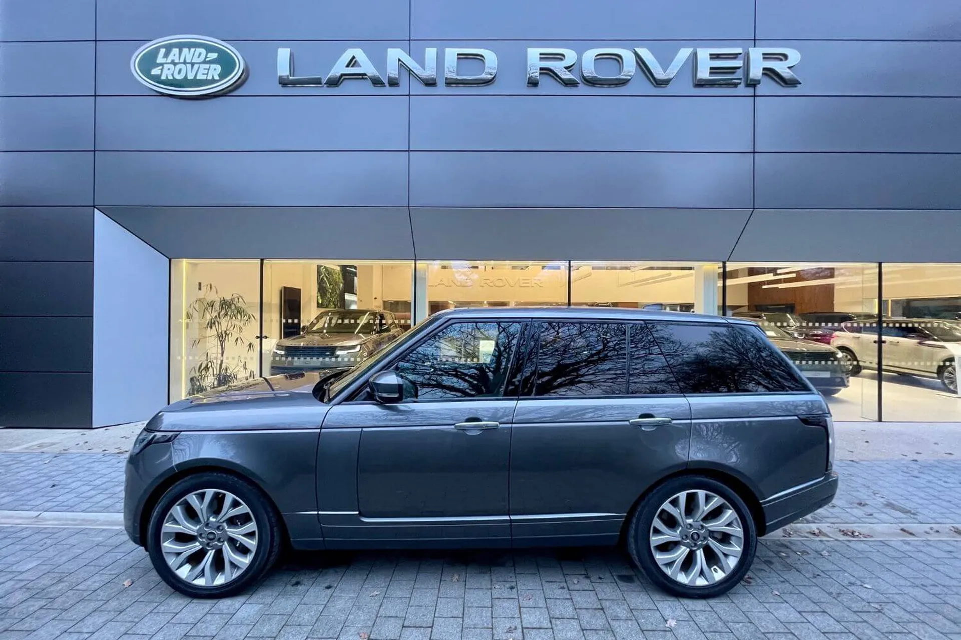 LAND ROVER RANGE ROVER thumbnail image number 26
