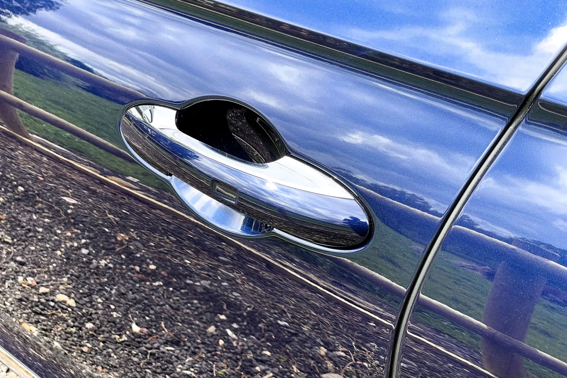 Bentley FLYING SPUR thumbnail image number 65