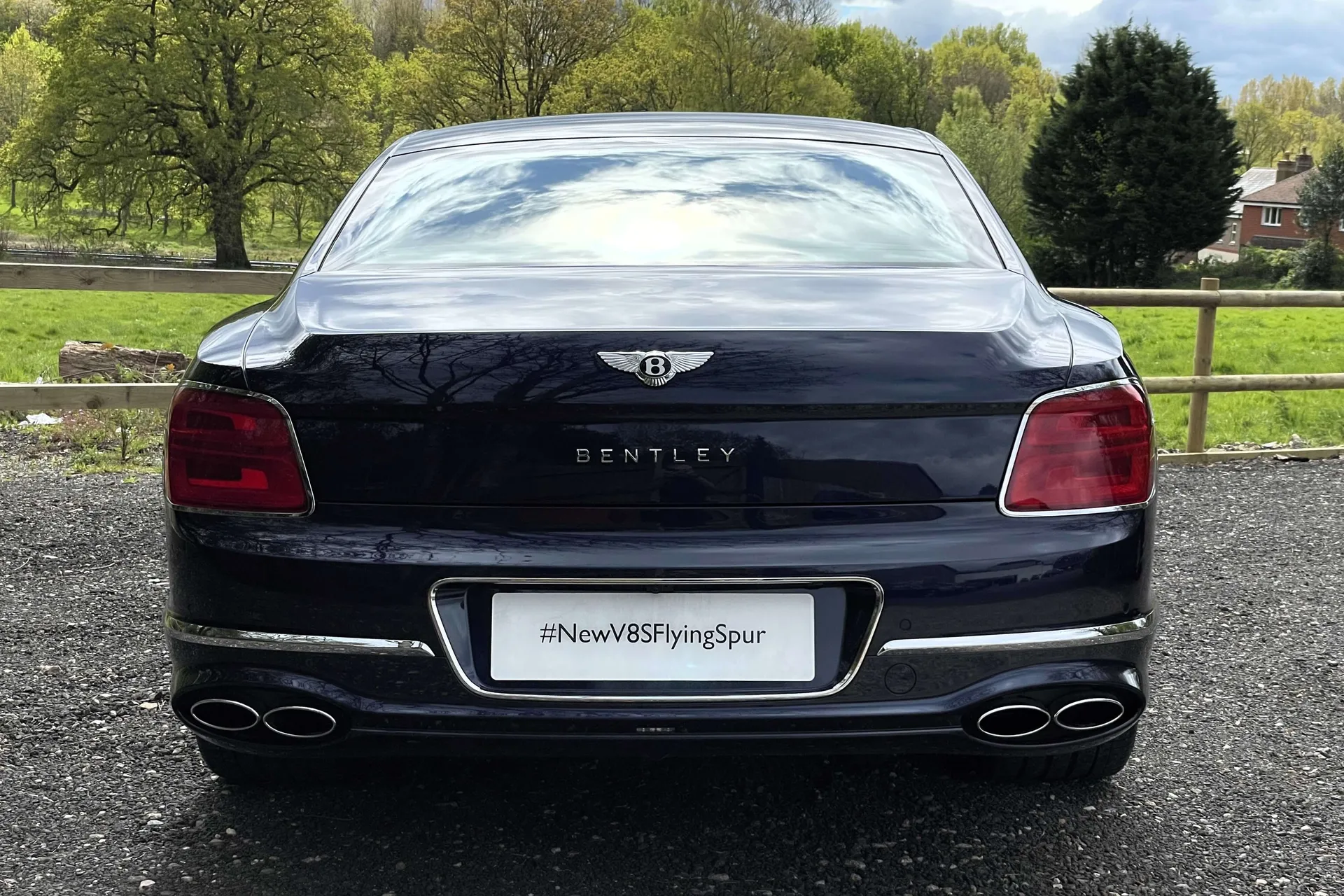 Bentley FLYING SPUR thumbnail image number 13