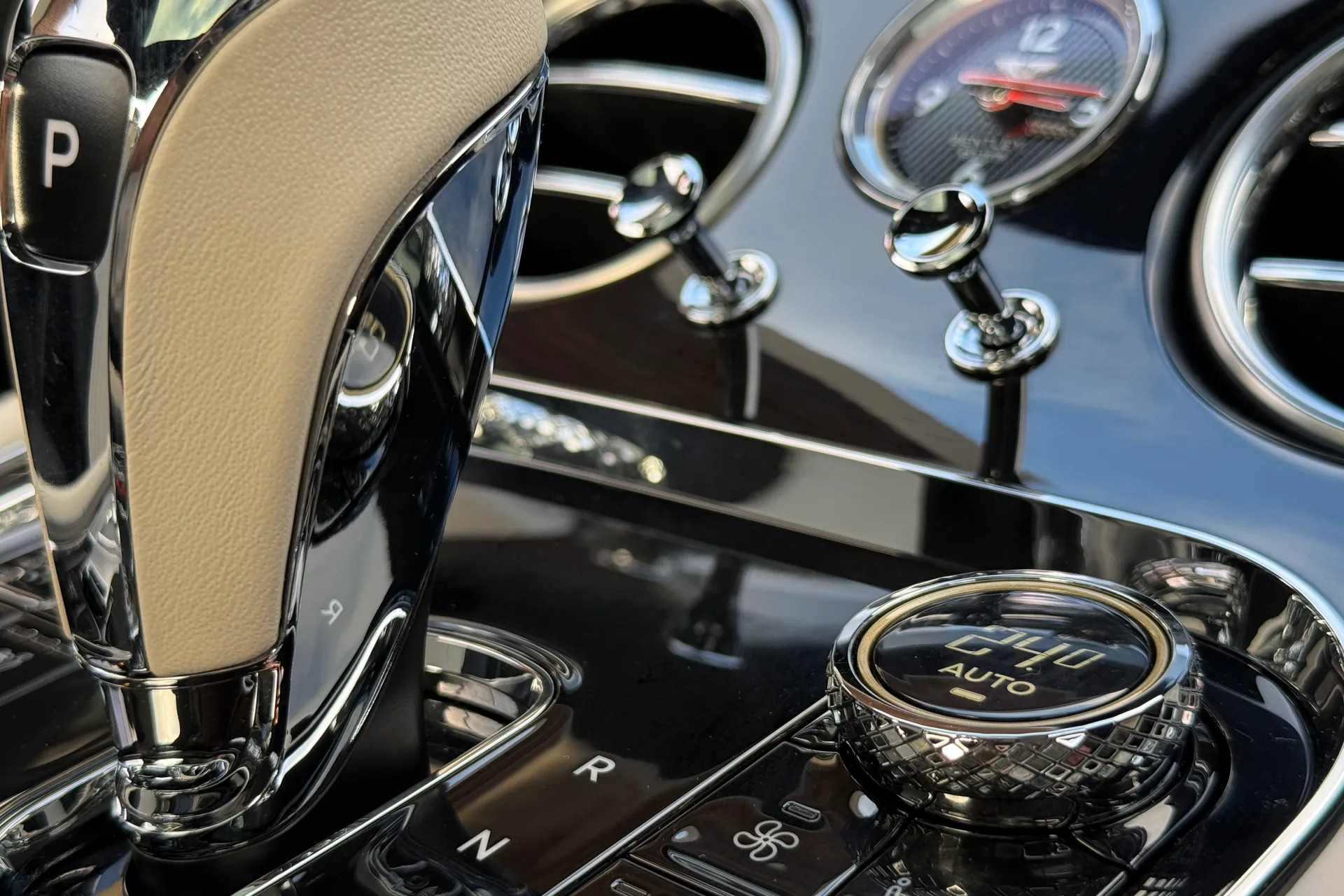 Bentley CONTINENTAL thumbnail image number 58