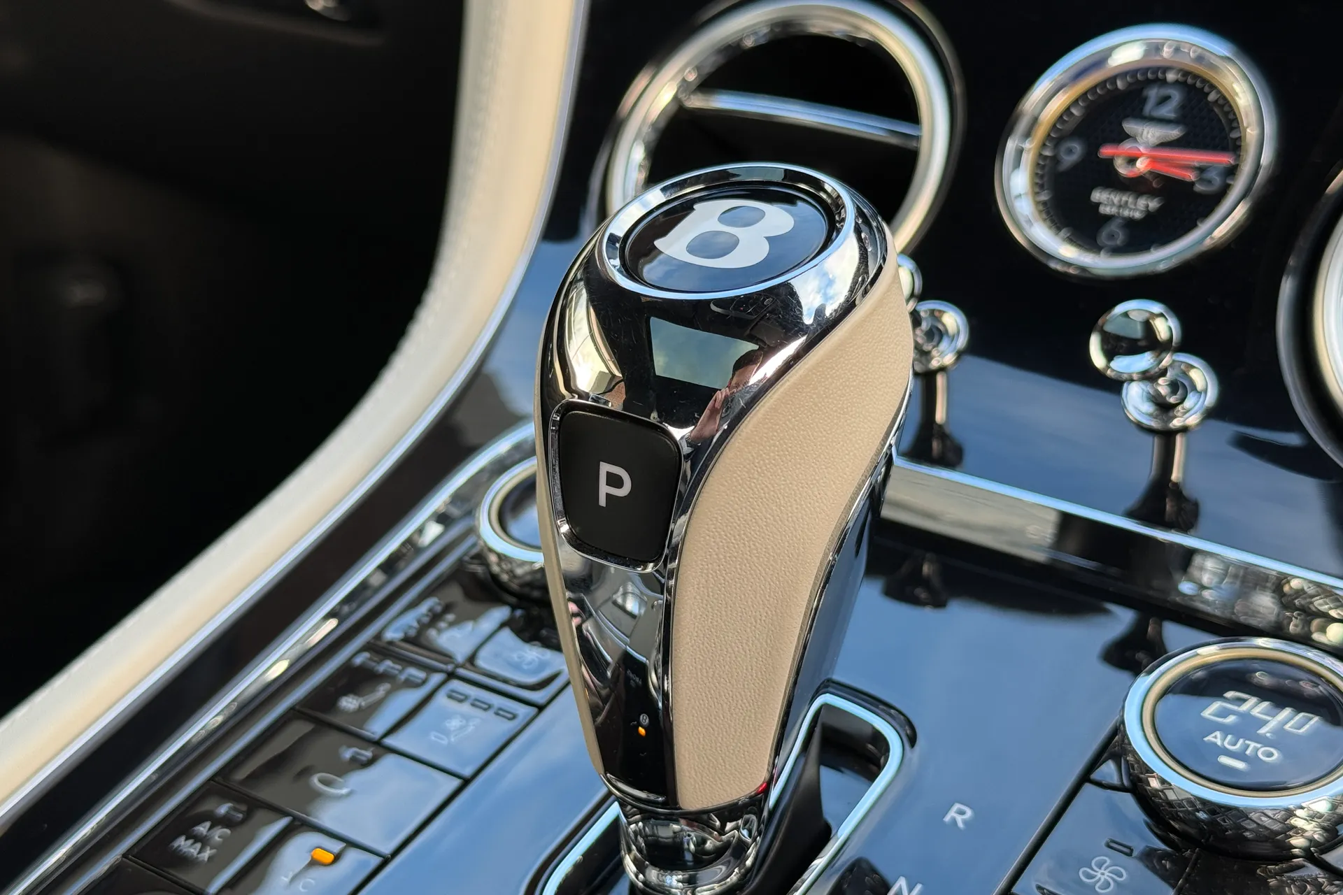 Bentley CONTINENTAL thumbnail image number 53