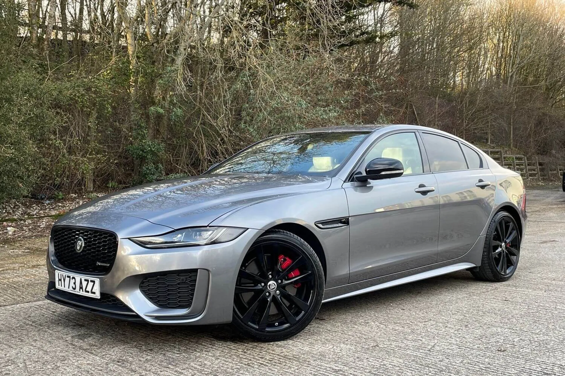 Jaguar XE thumbnail image number 11