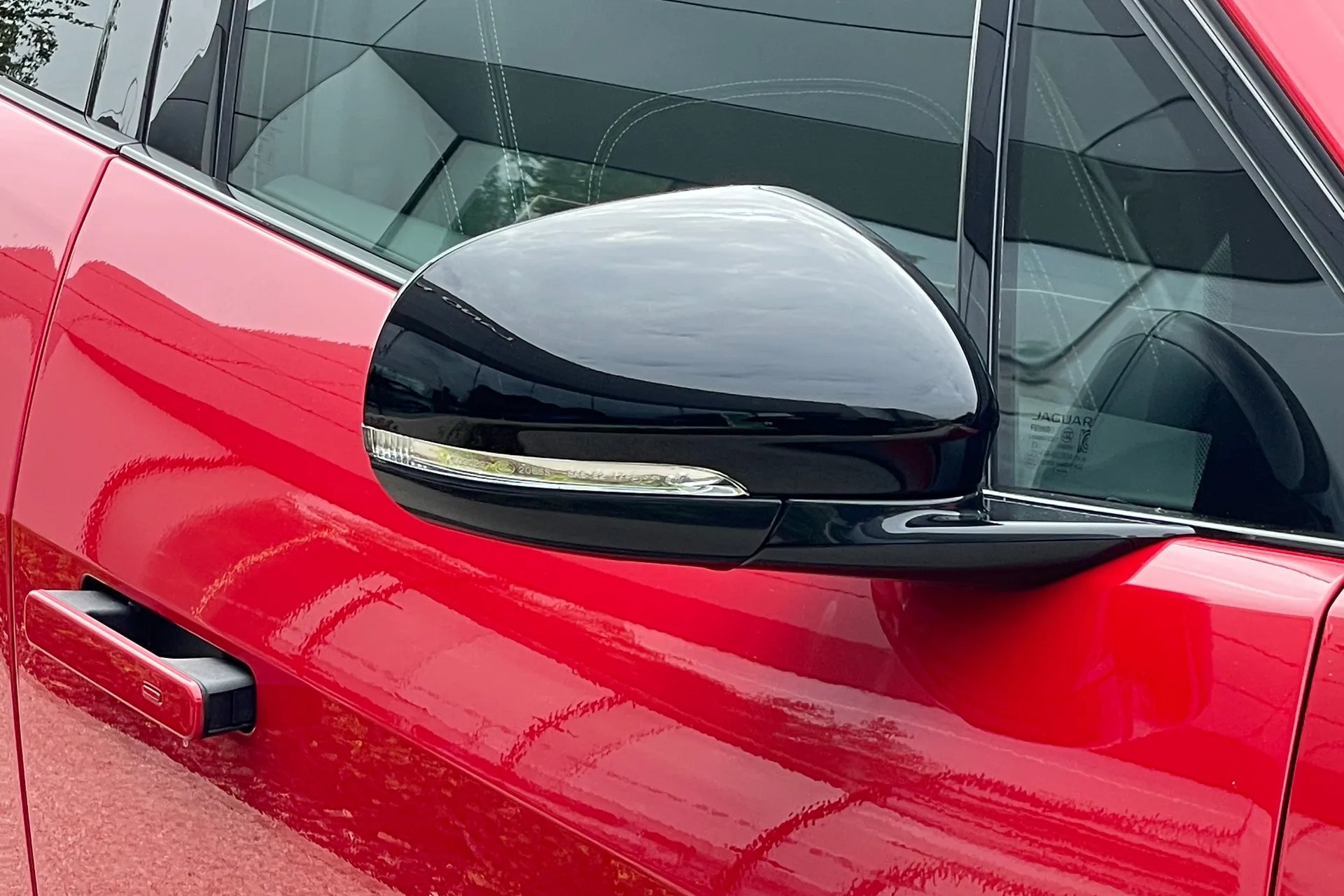 Jaguar I-PACE thumbnail image number 48