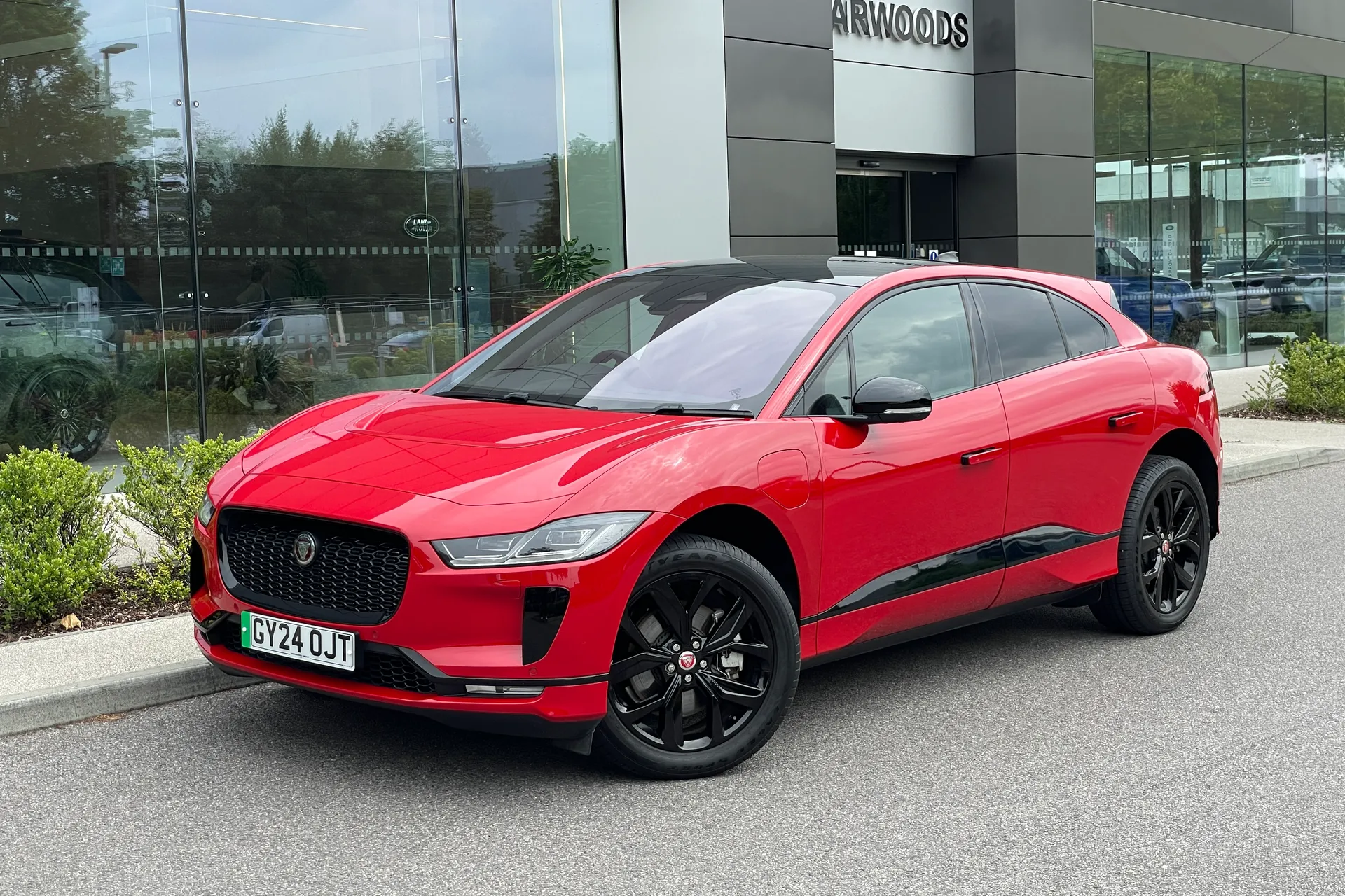Jaguar I-PACE thumbnail image number 12