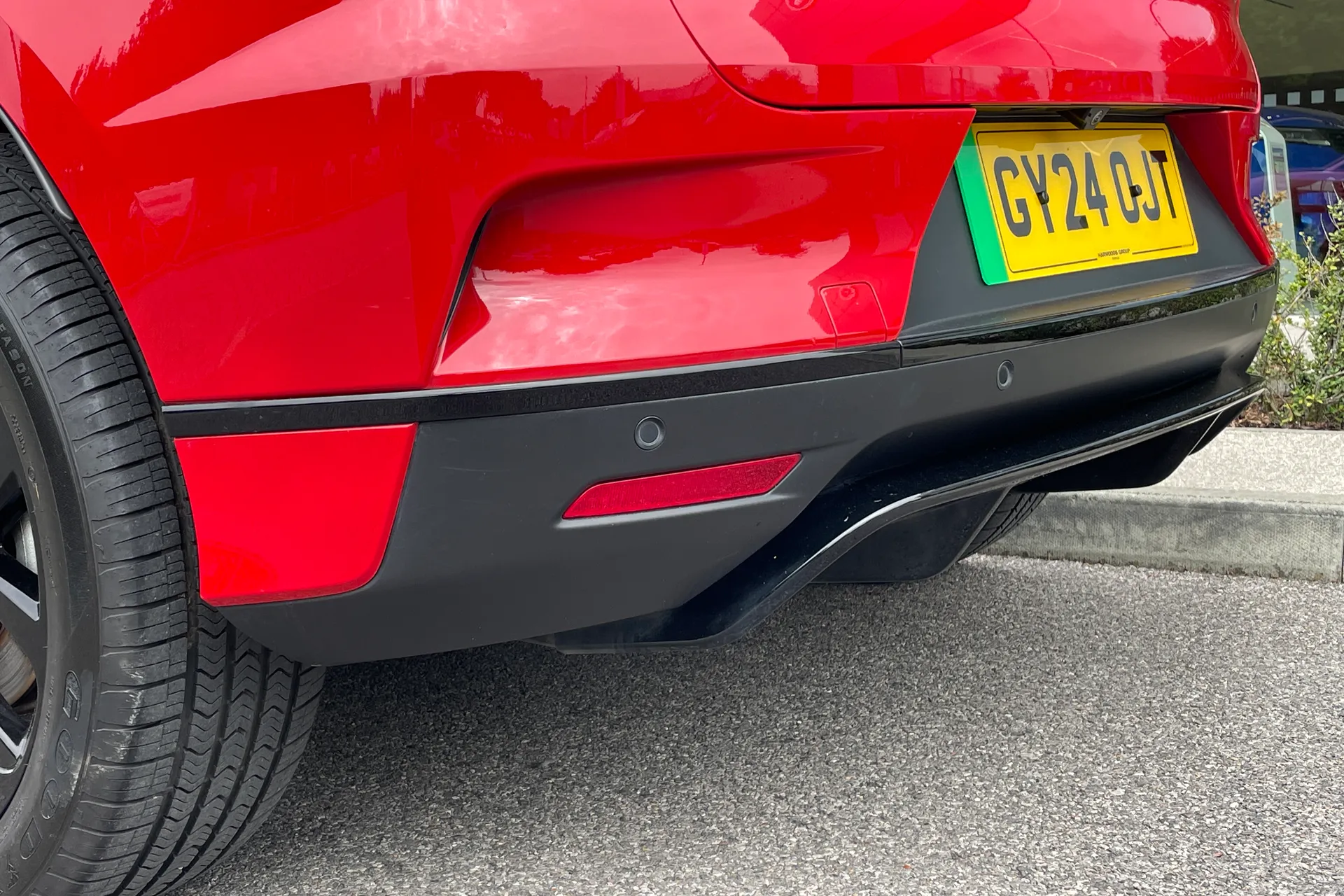 Jaguar I-PACE thumbnail image number 23