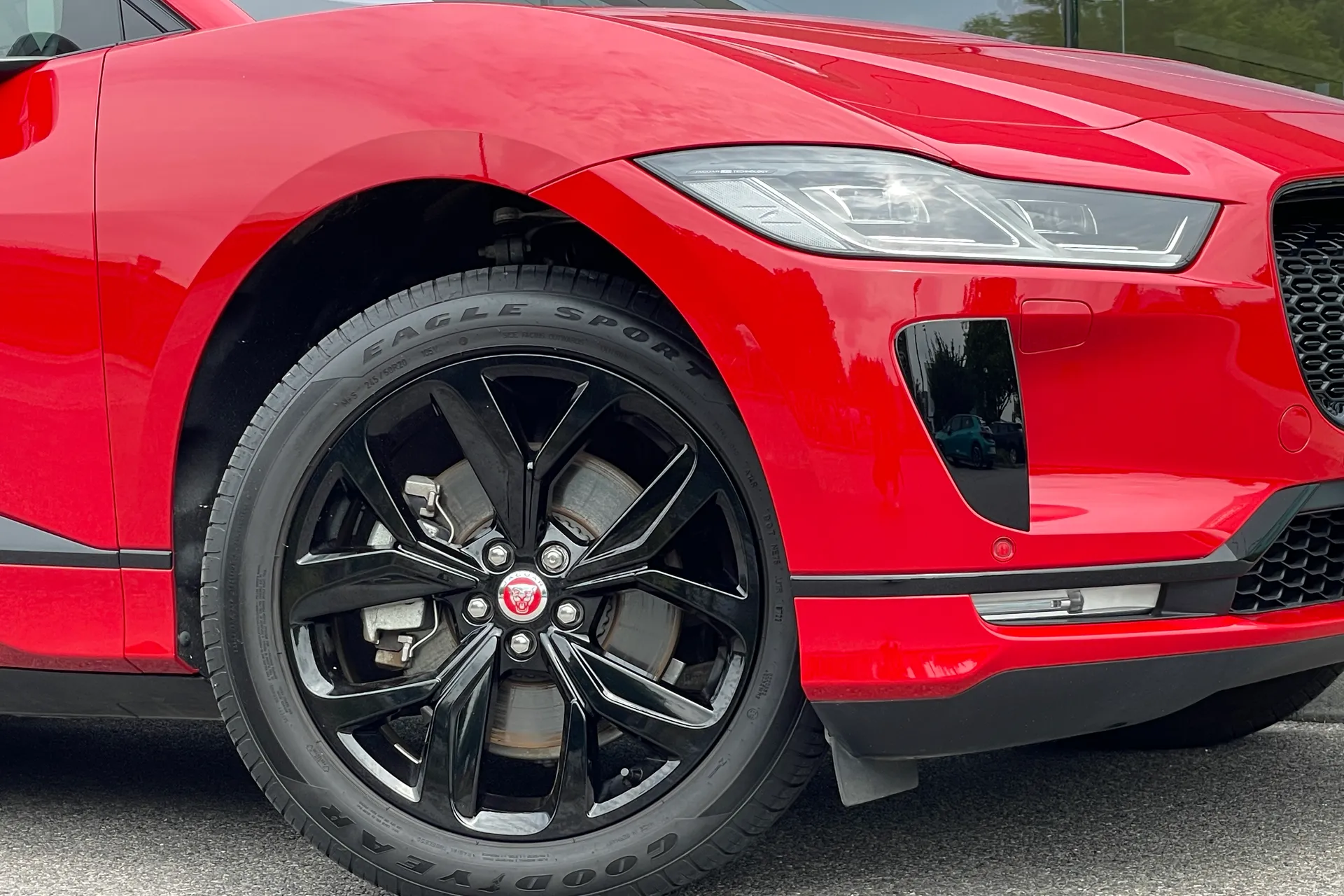 Jaguar I-PACE thumbnail image number 8