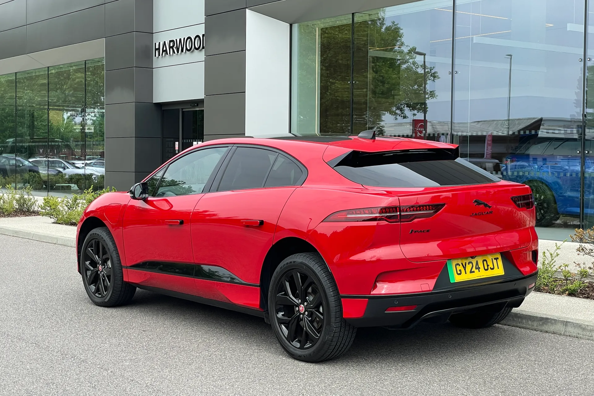 Jaguar I-PACE thumbnail image number 11