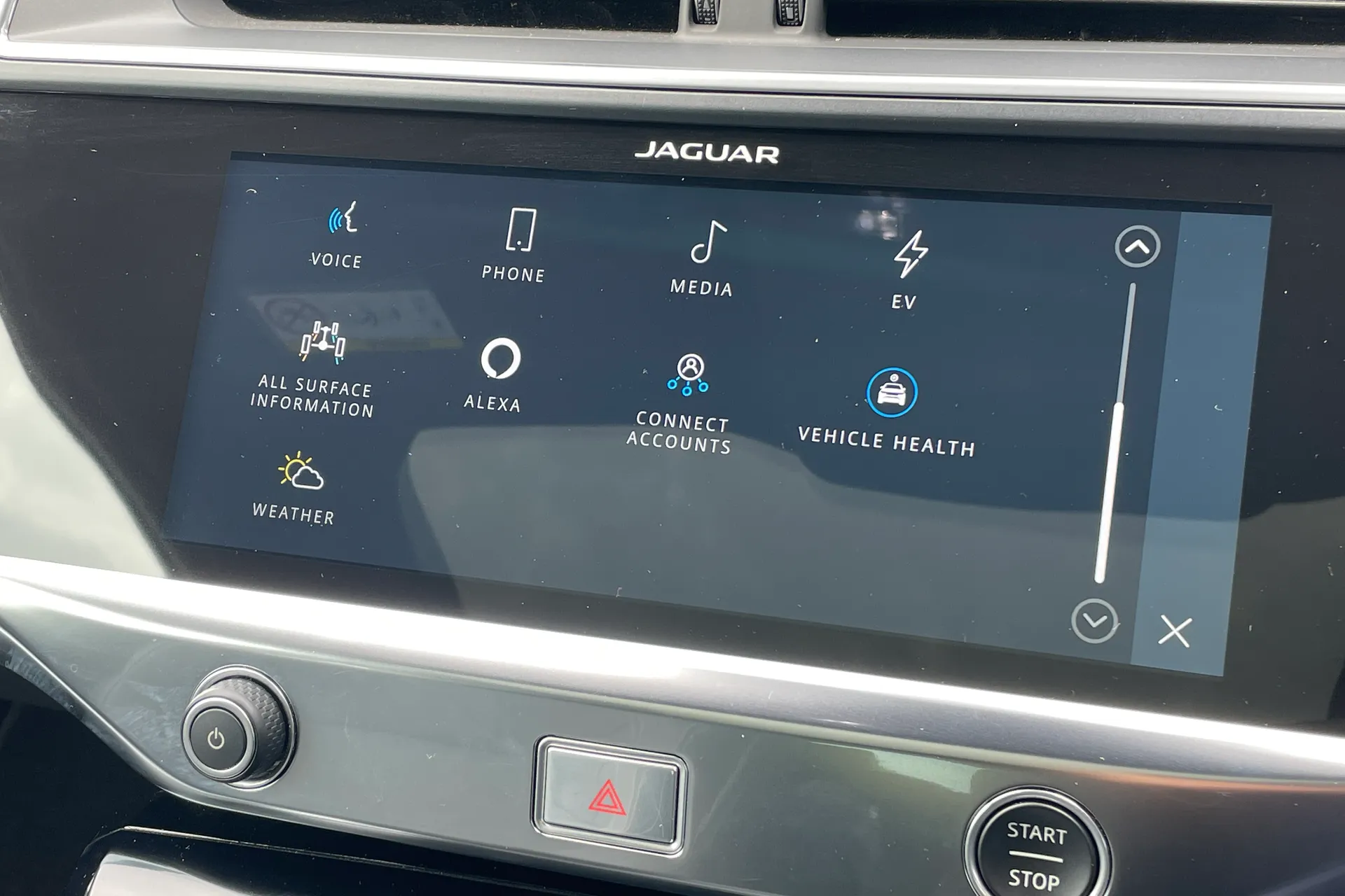 Jaguar I-PACE thumbnail image number 40