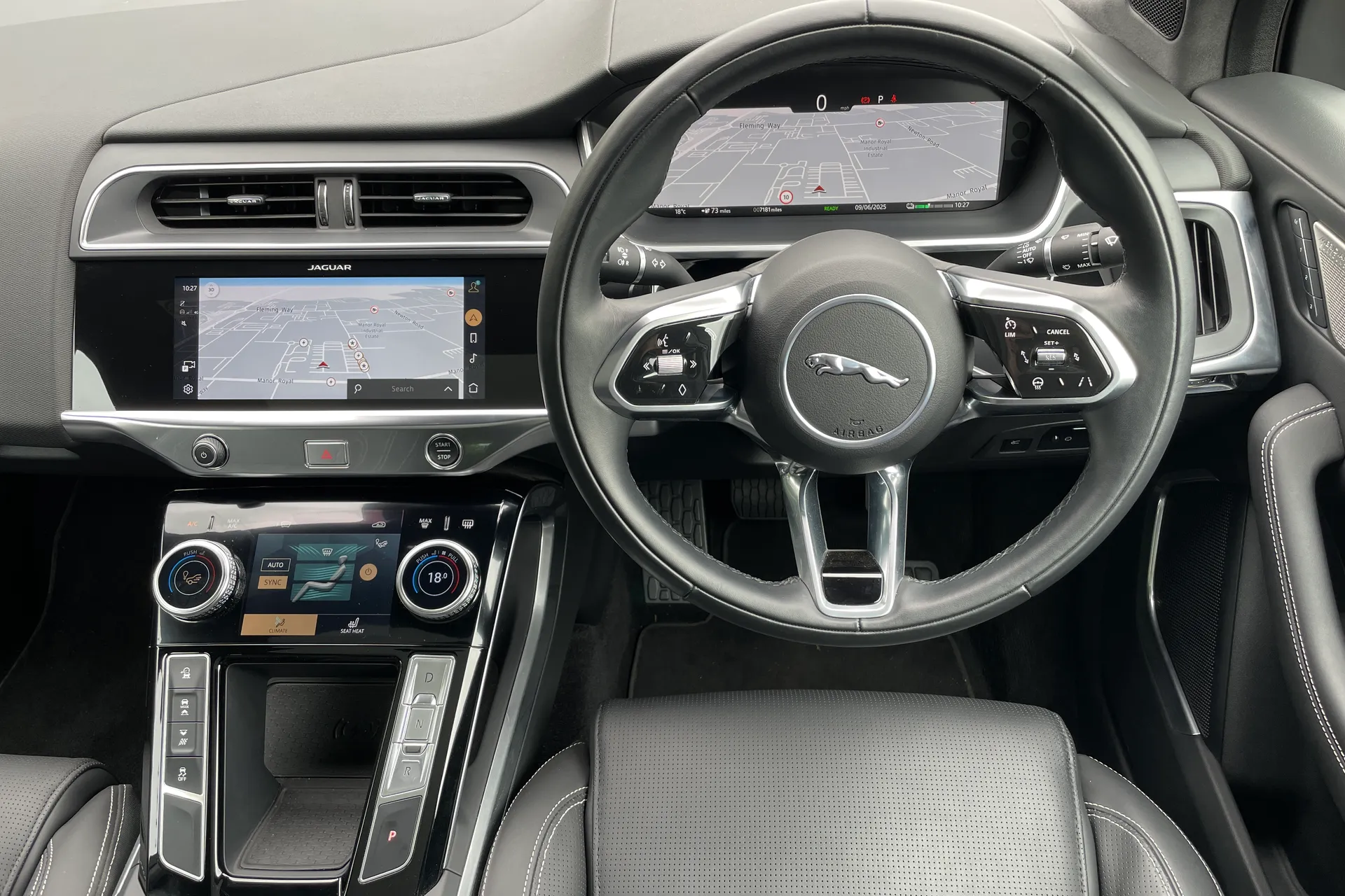 Jaguar I-PACE thumbnail image number 17