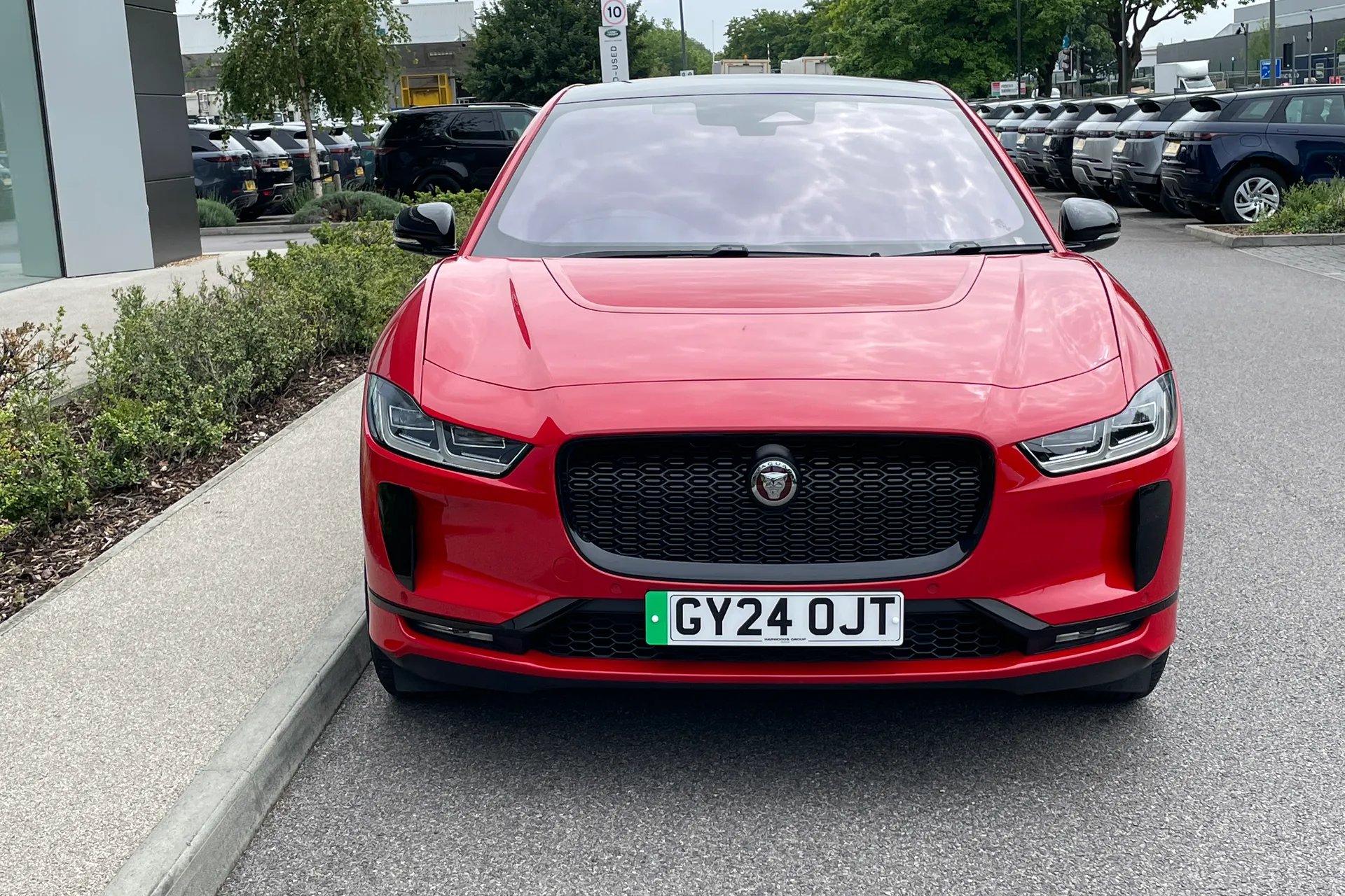 Jaguar I-PACE thumbnail image number 13